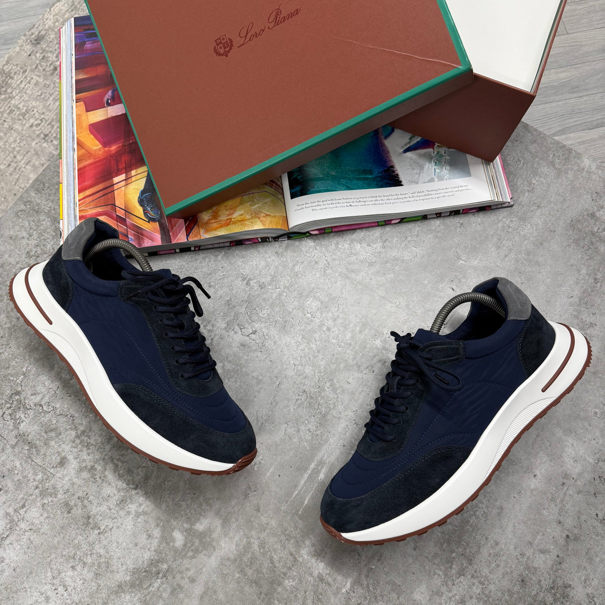 LORO SUEDE RUNNER TRAINER - NAVY