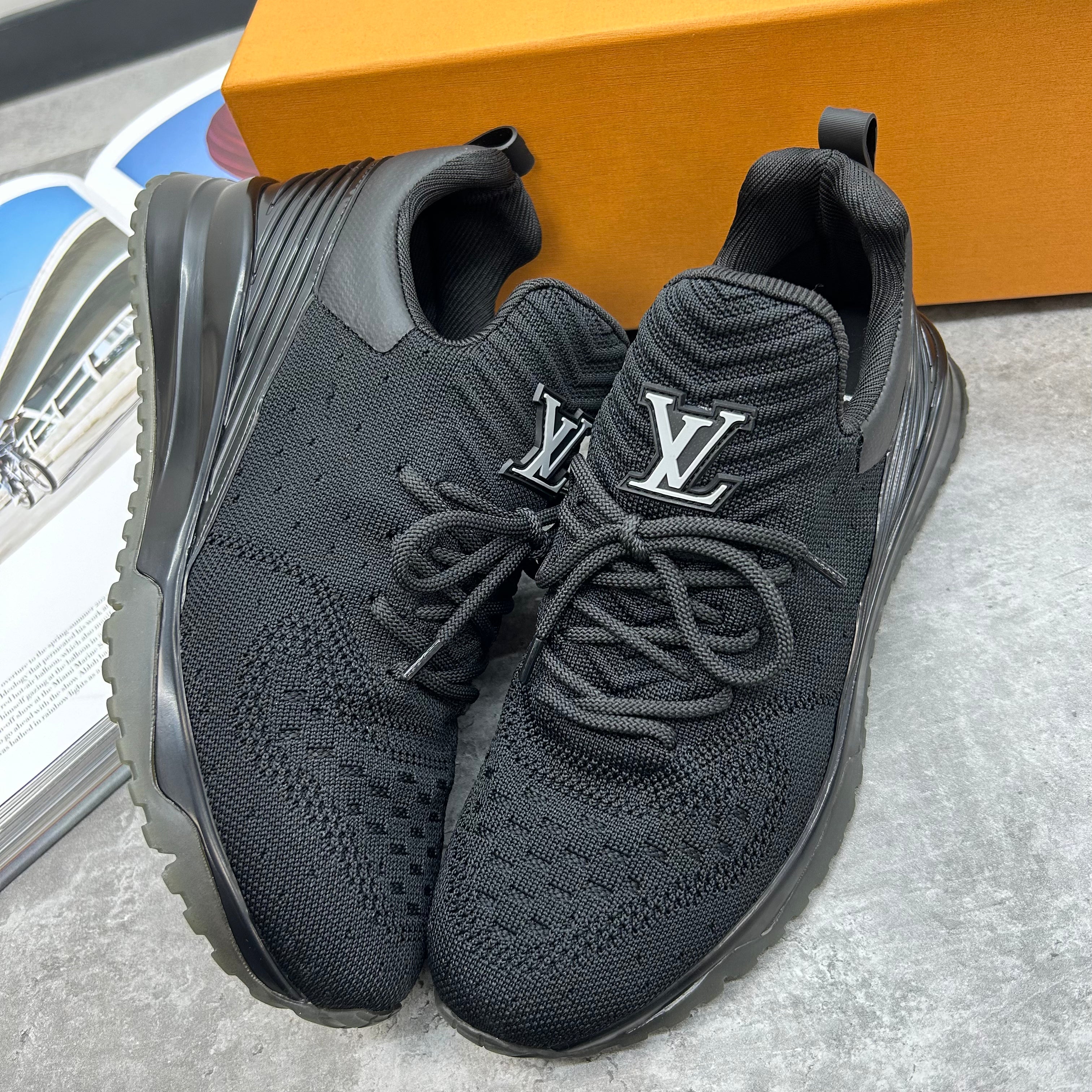 (PRE-ORDER) LVE - VNR TRAINER