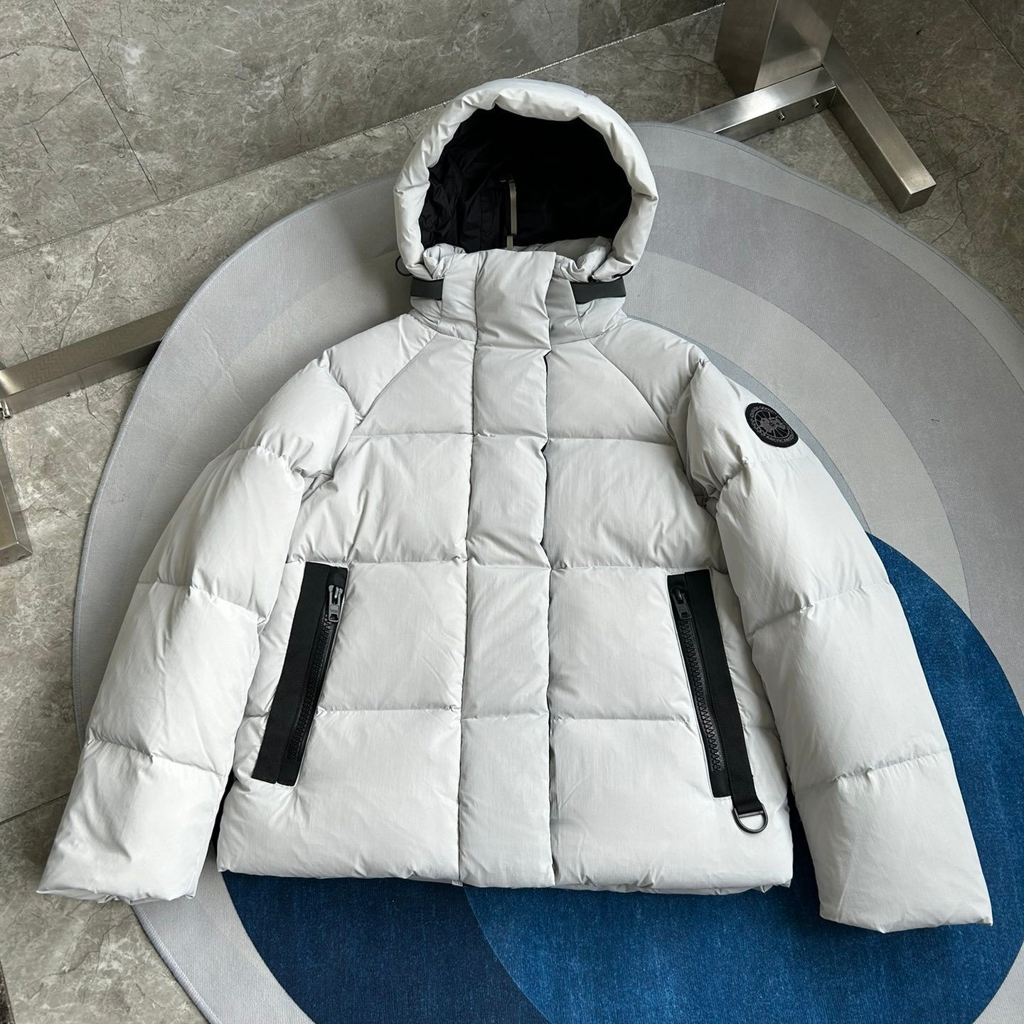 (PRE-ORDER) CG - BLACK BADGE WOMENS COAT
