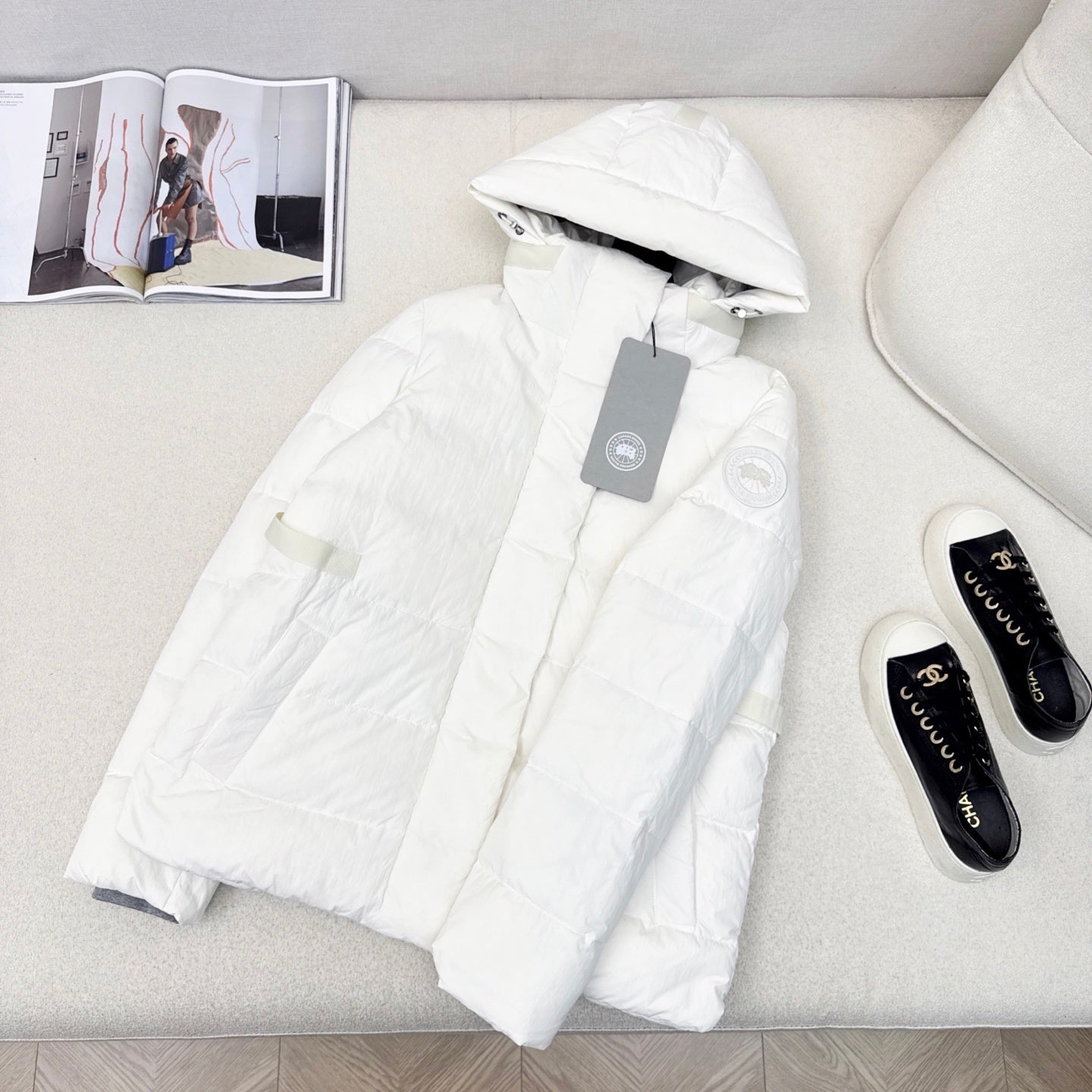 (PRE-ORDER) CG - WOMENS BLACK BADGE COAT - WHITE