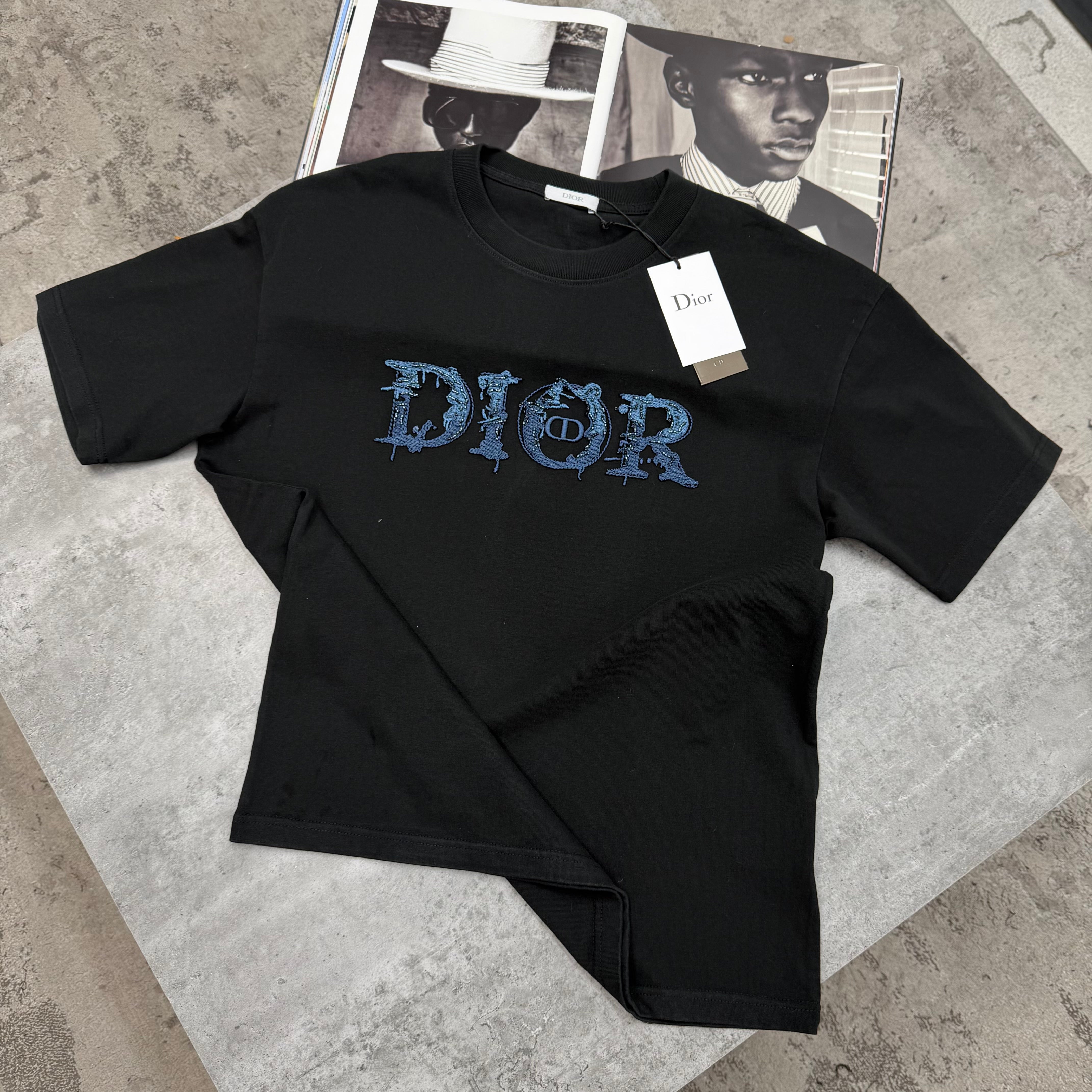 CD - EMBROIDERED T-SHIRT - BLACK