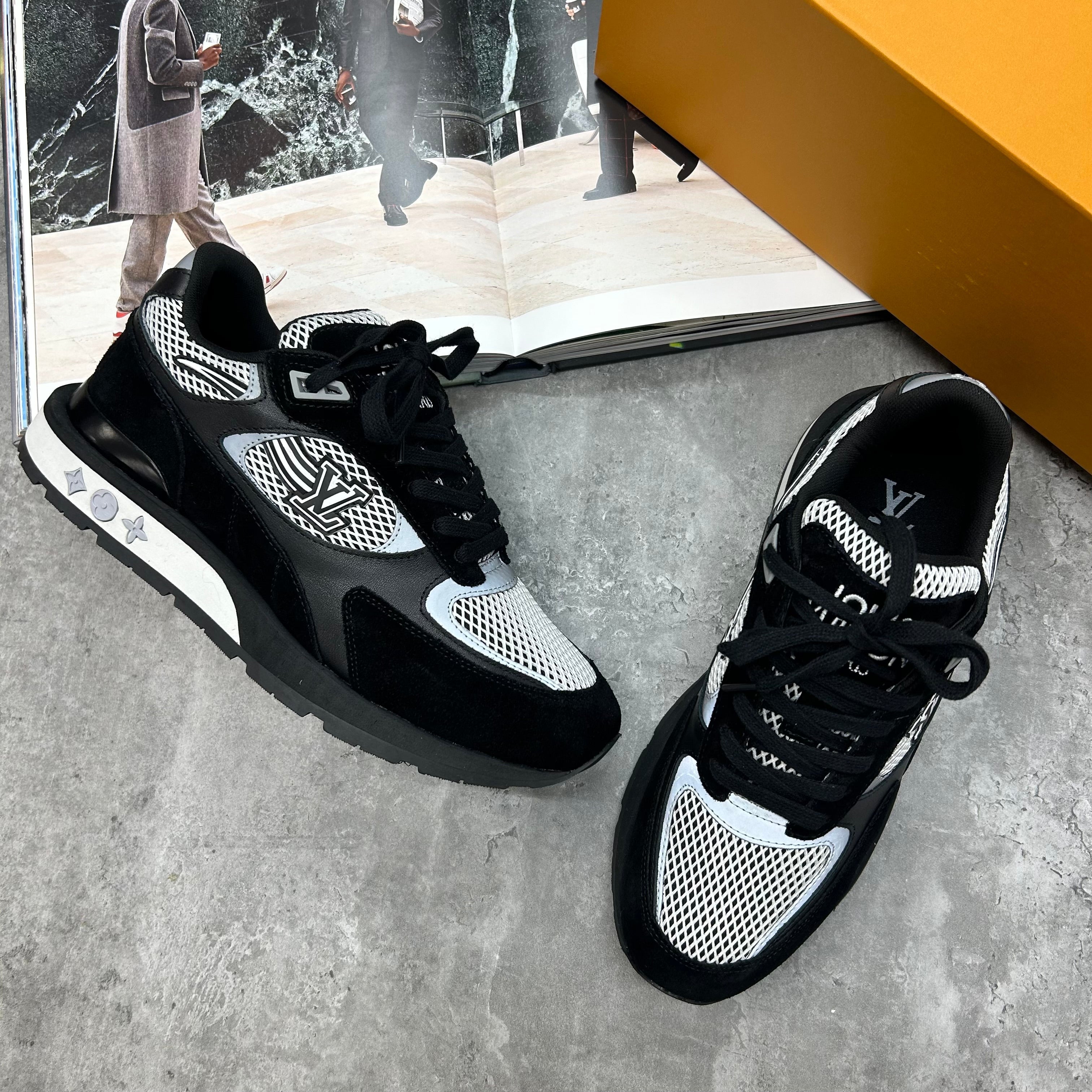 LVE TRAINERS (PRE-ORDER)