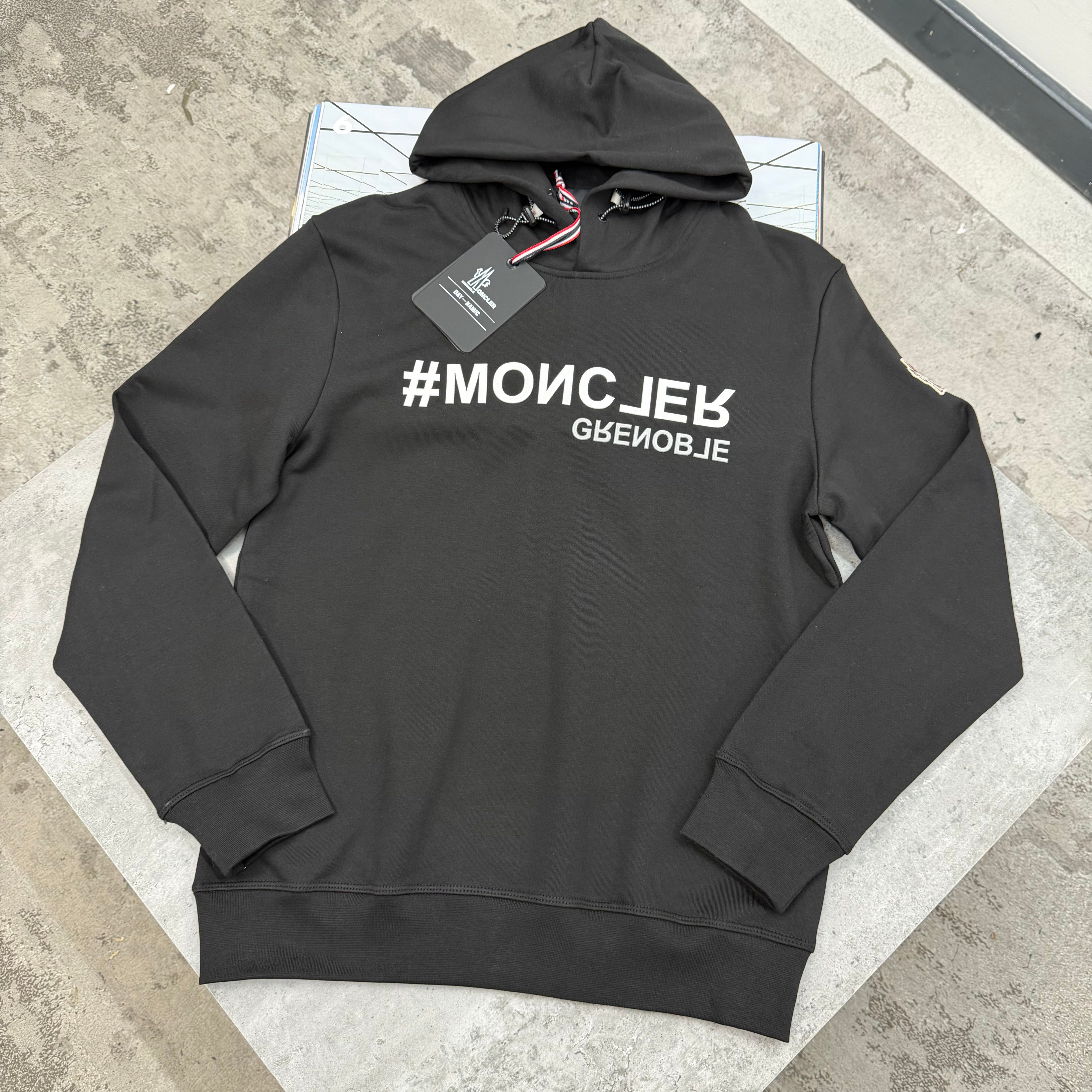 HOODIE - BLACK
