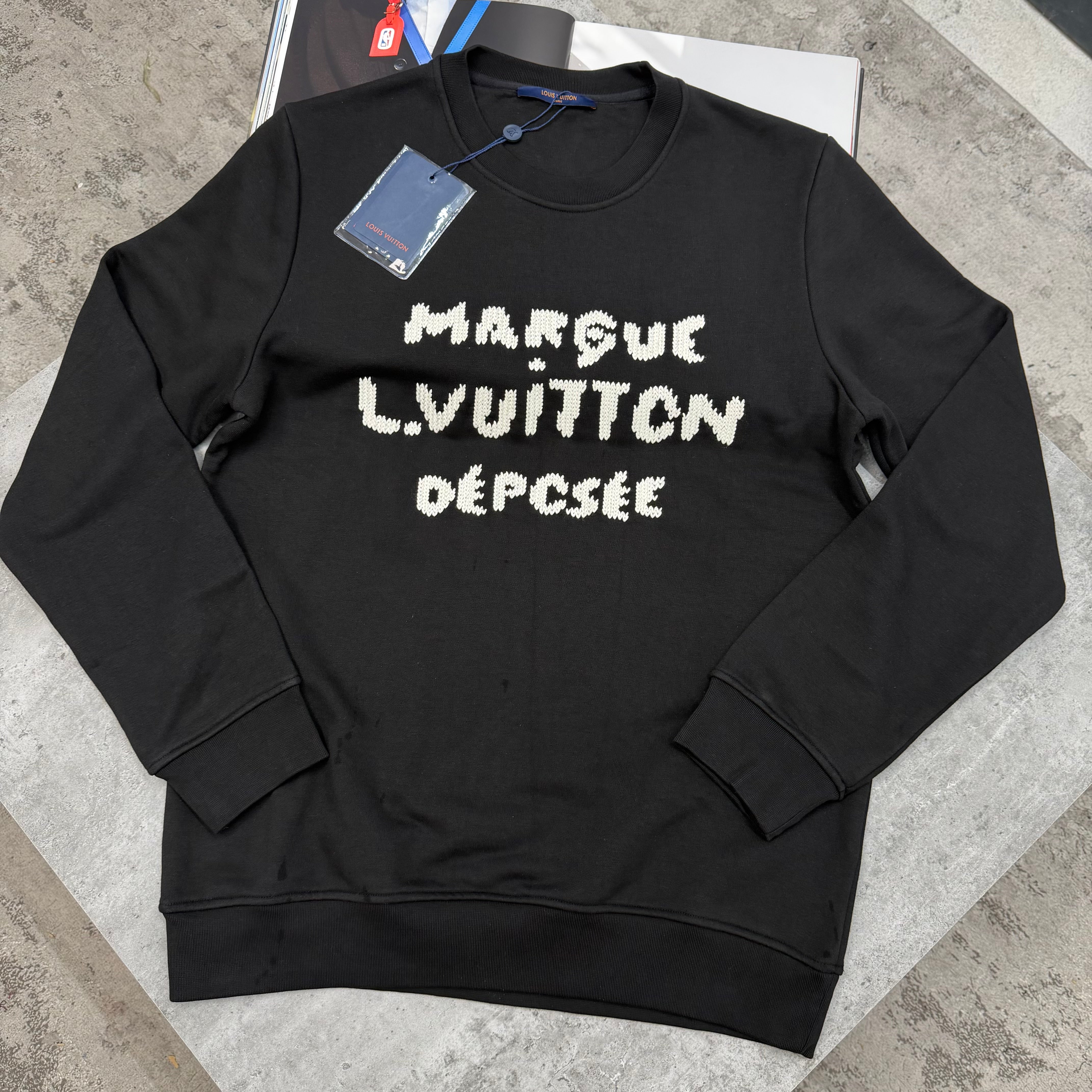 LVE - JUMPER - BLACK