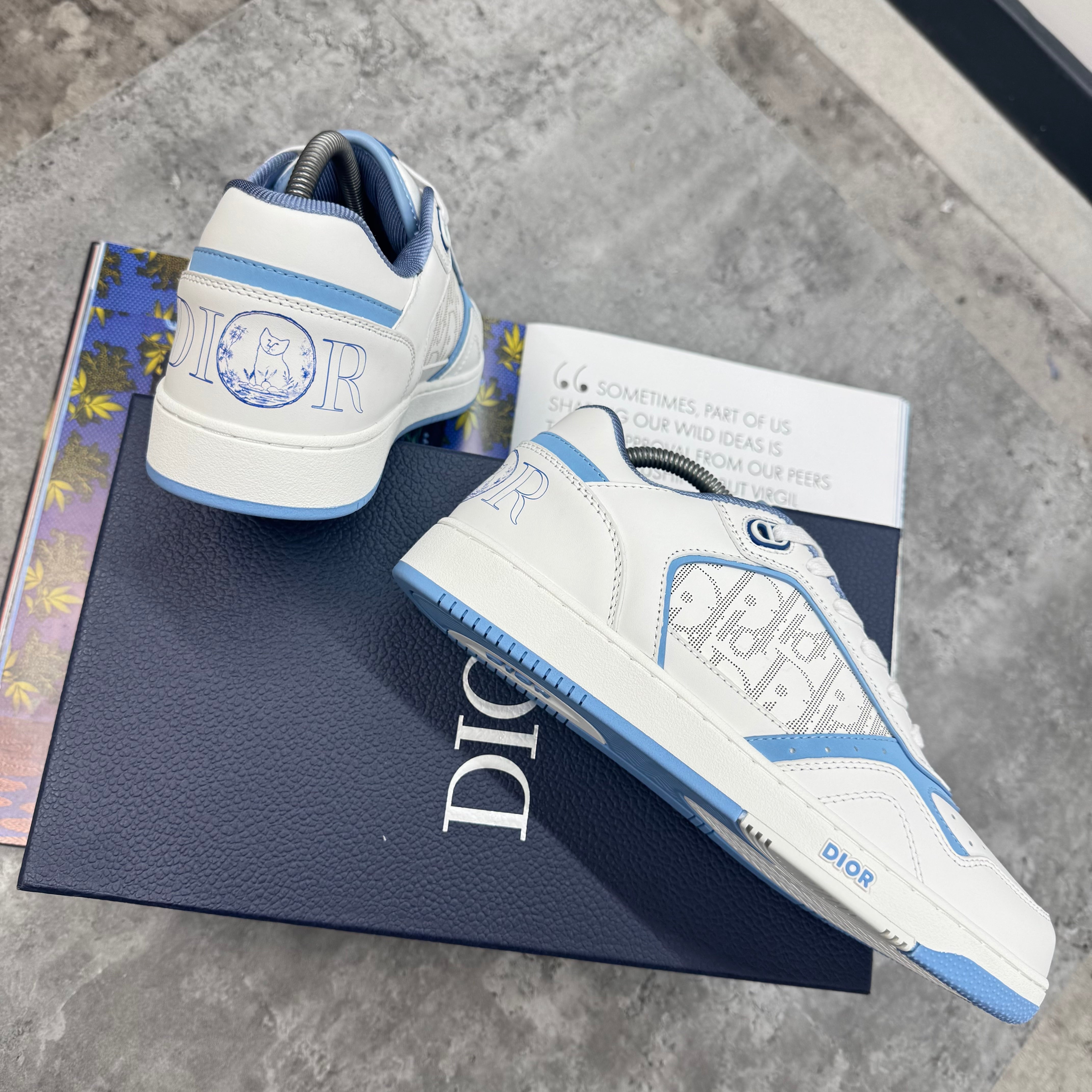 B27 - TRAINER - WHITE/SKY BLUE