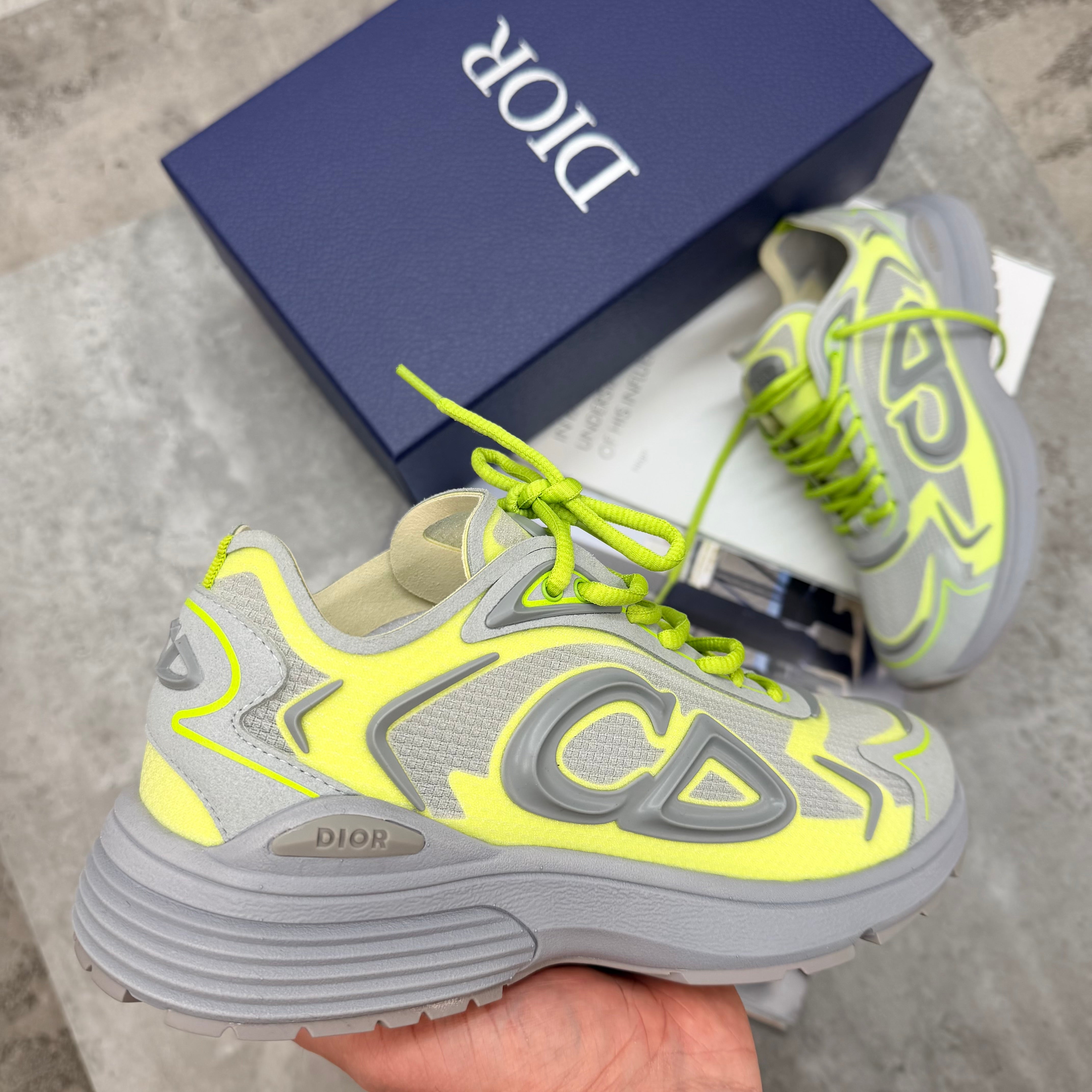 B30 - TRAINERS - GREY/LIME/FROSTED