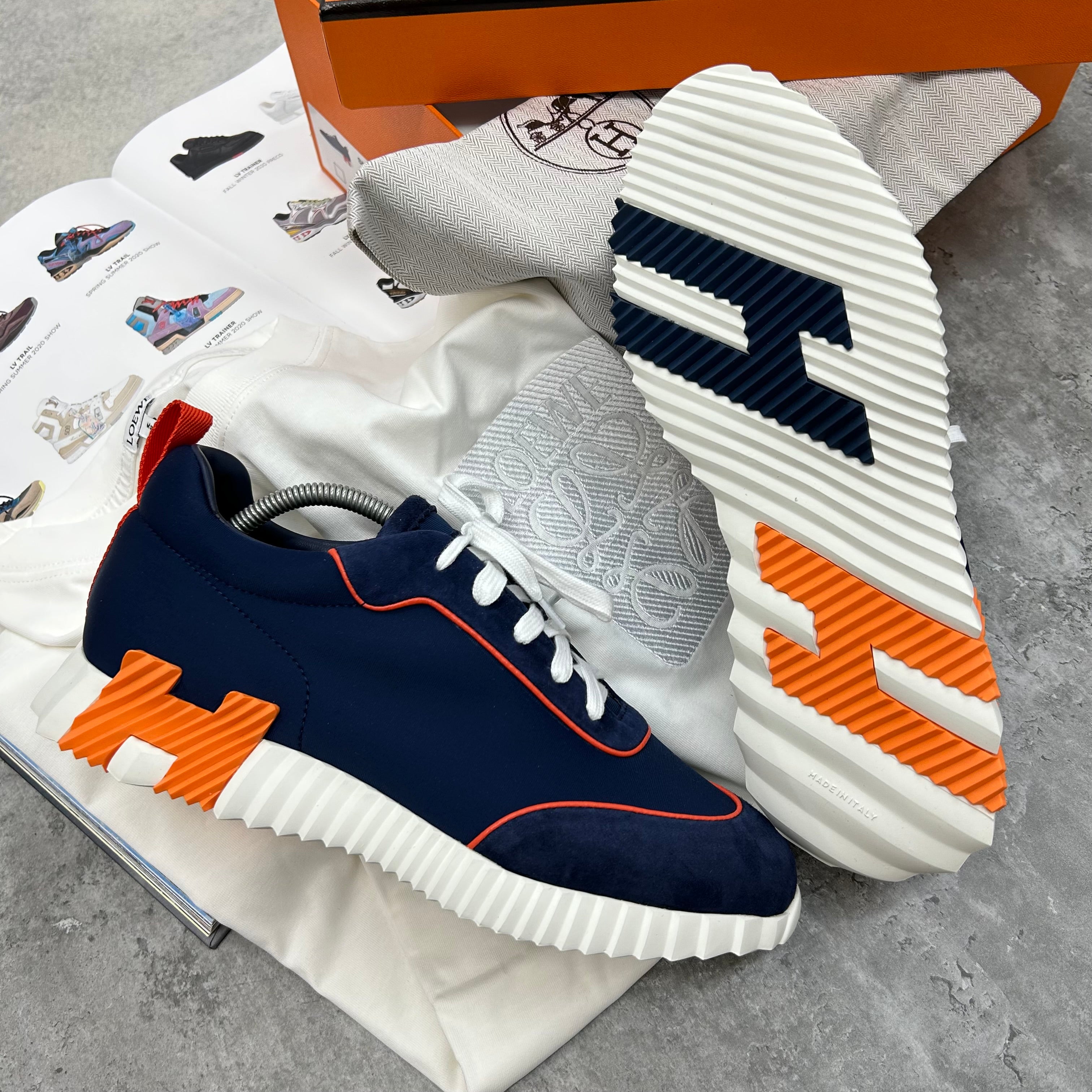(PRE-ORDER) HMES - BOUNCING -TRAINERS