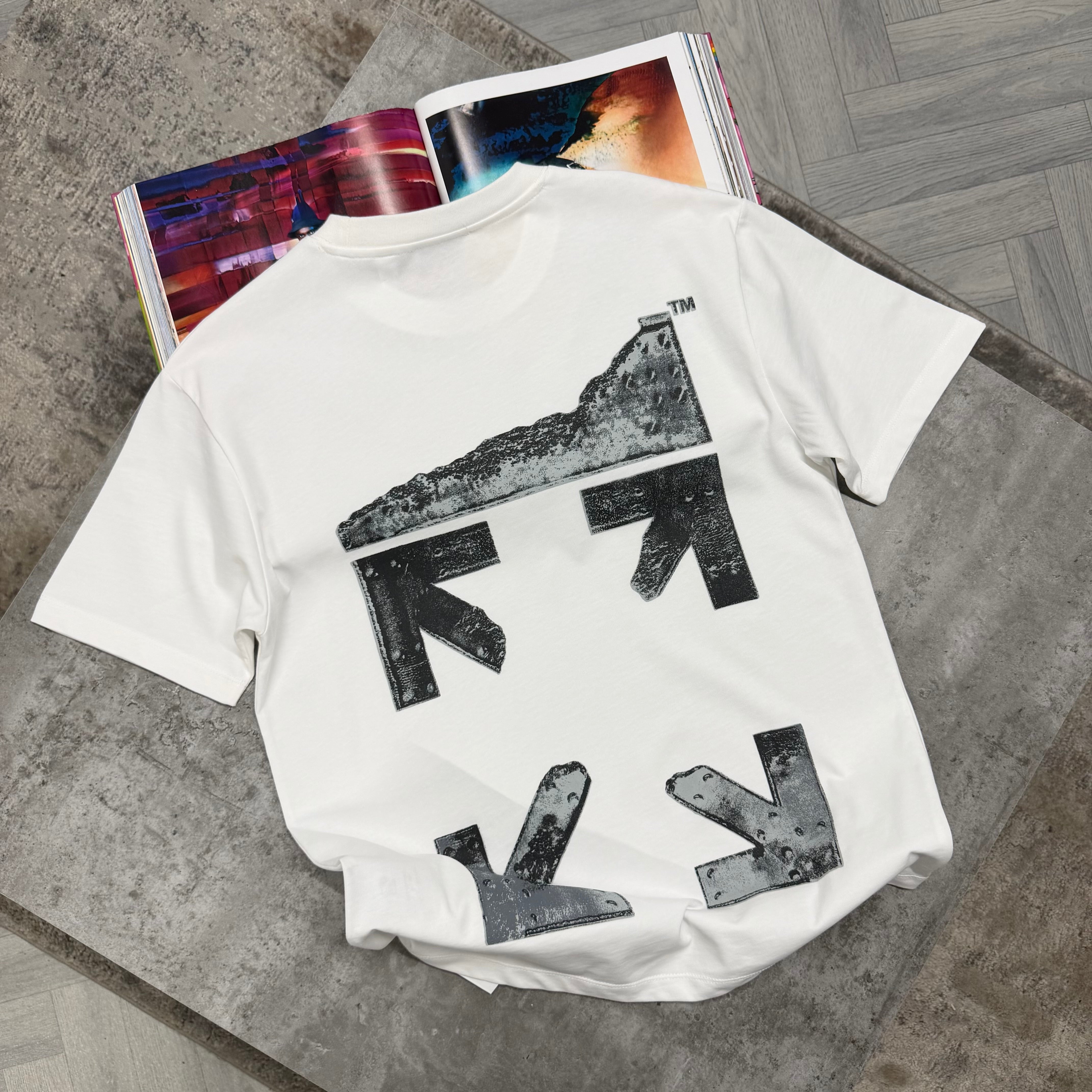 OW METAL ARROW T SHIRT - WHITE