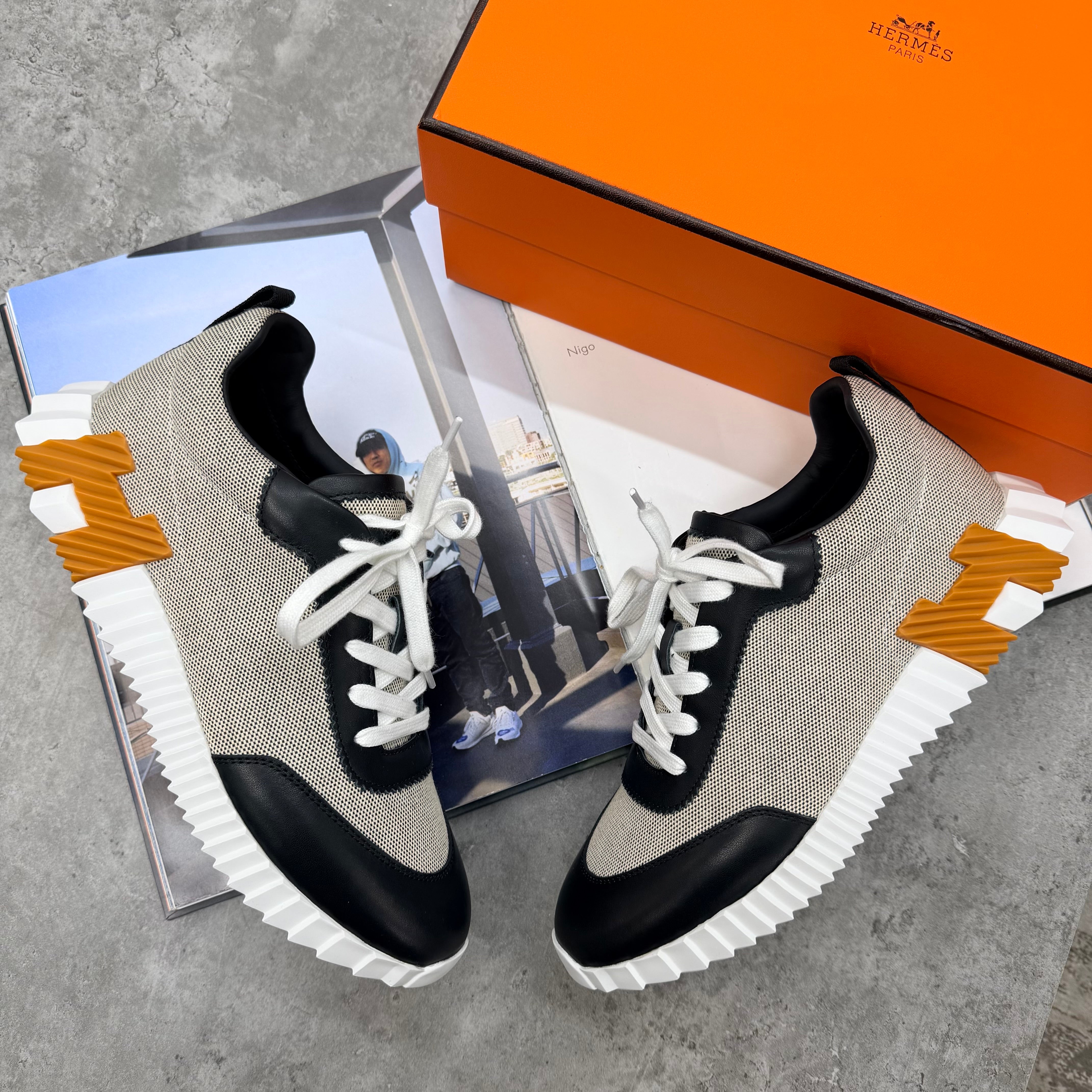 HMES - TRAINERS - BLACK/BEIGE