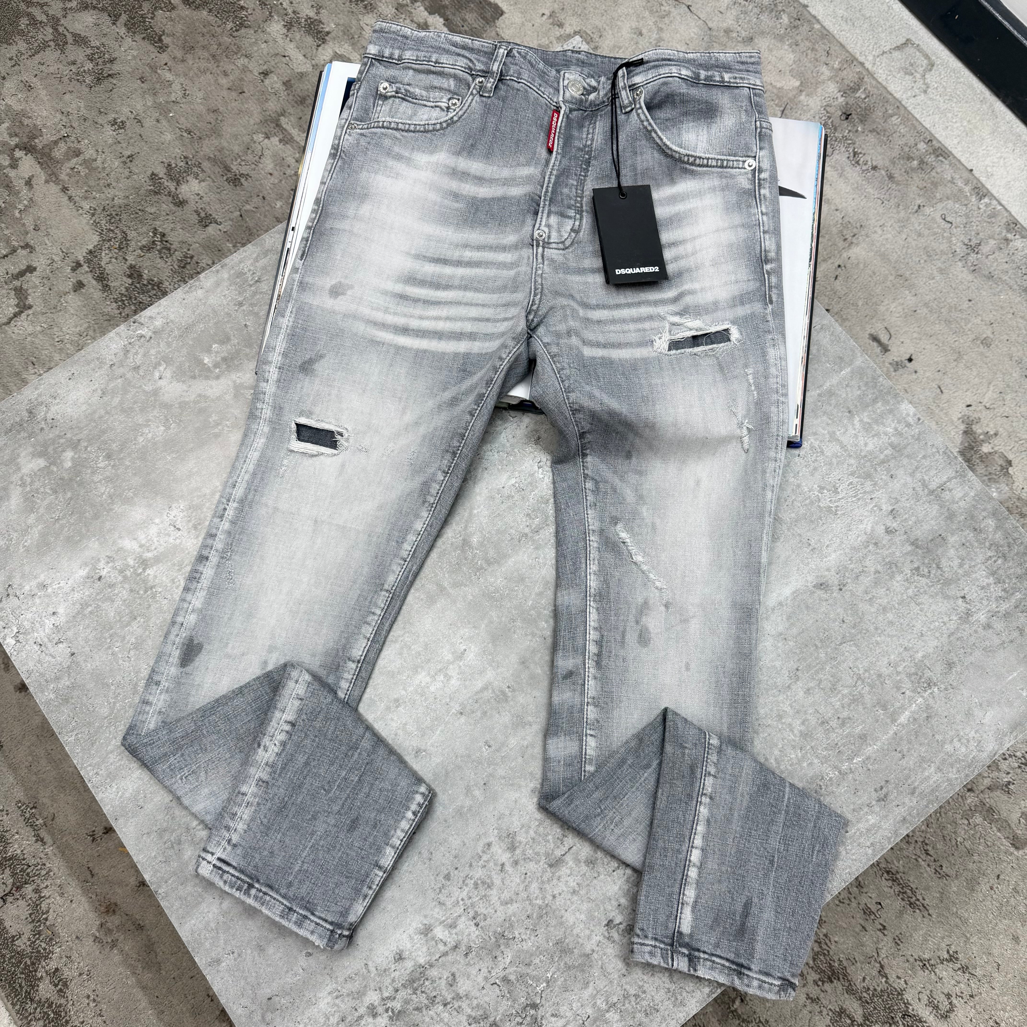 D2 - JEANS - GREY