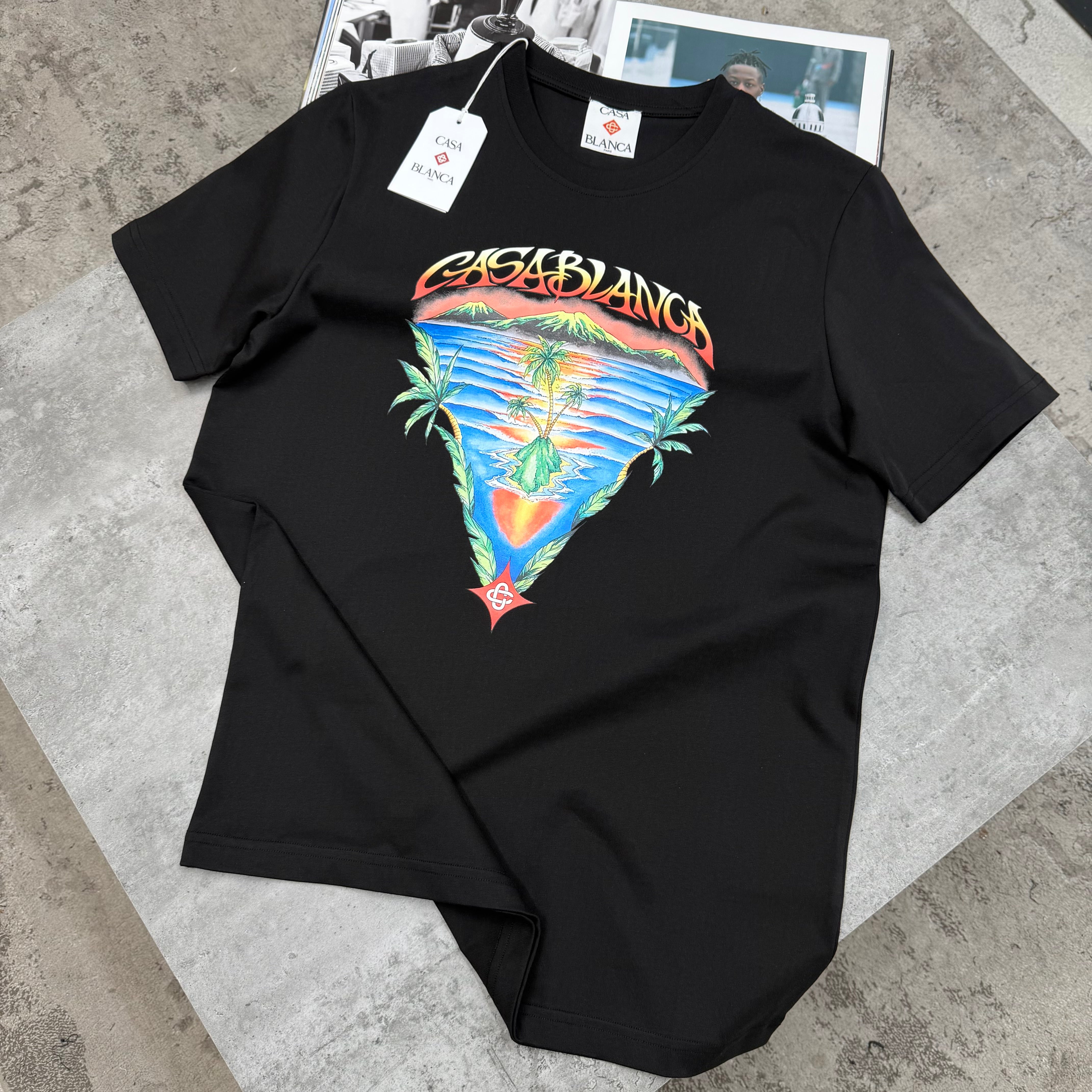 ISLAND T-SHIRT - BLACK