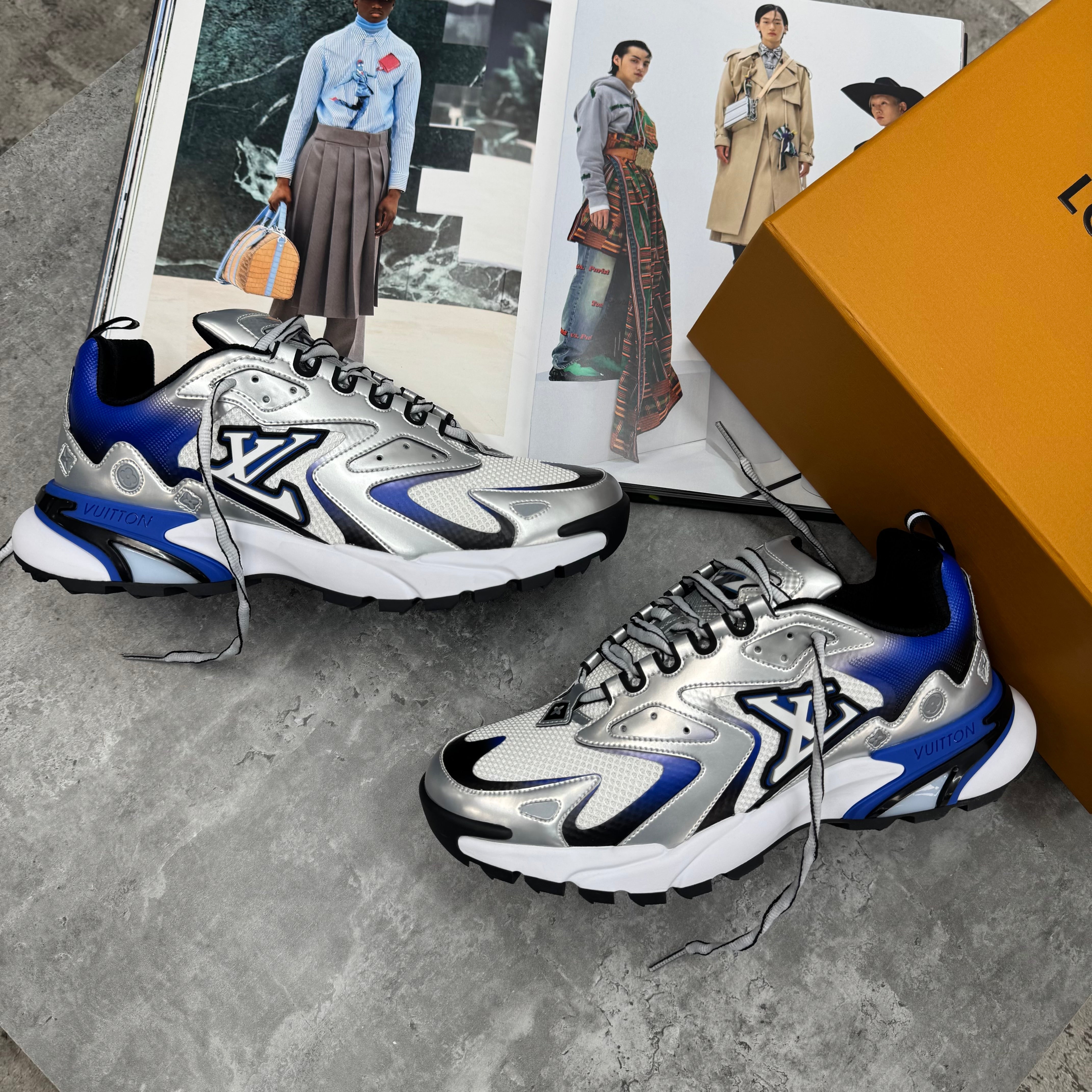 (PRE-ORDER) LVE - TACTIC TRAINERS - SILVER/NAVY
