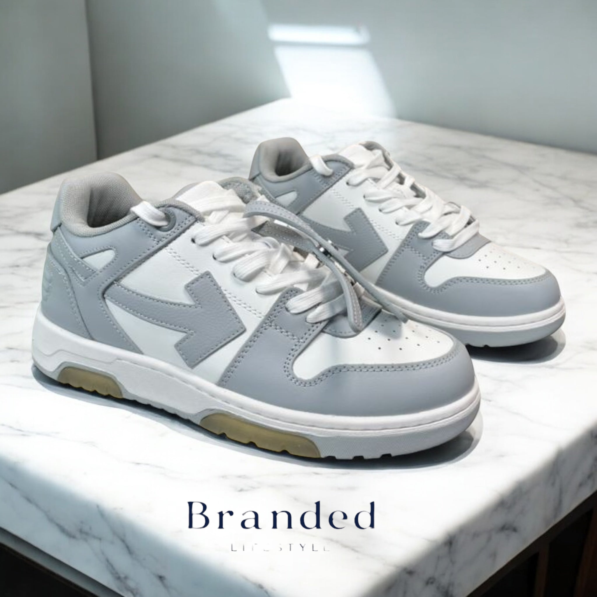 (PRE-ORDER) OW - WOMENS OUT OF OFFICE TRAINER