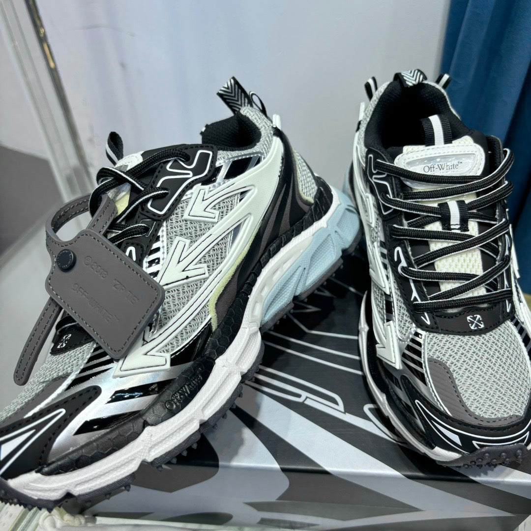 (PRE-ORDER) OW - TRAINERS - BLACK/WHITE