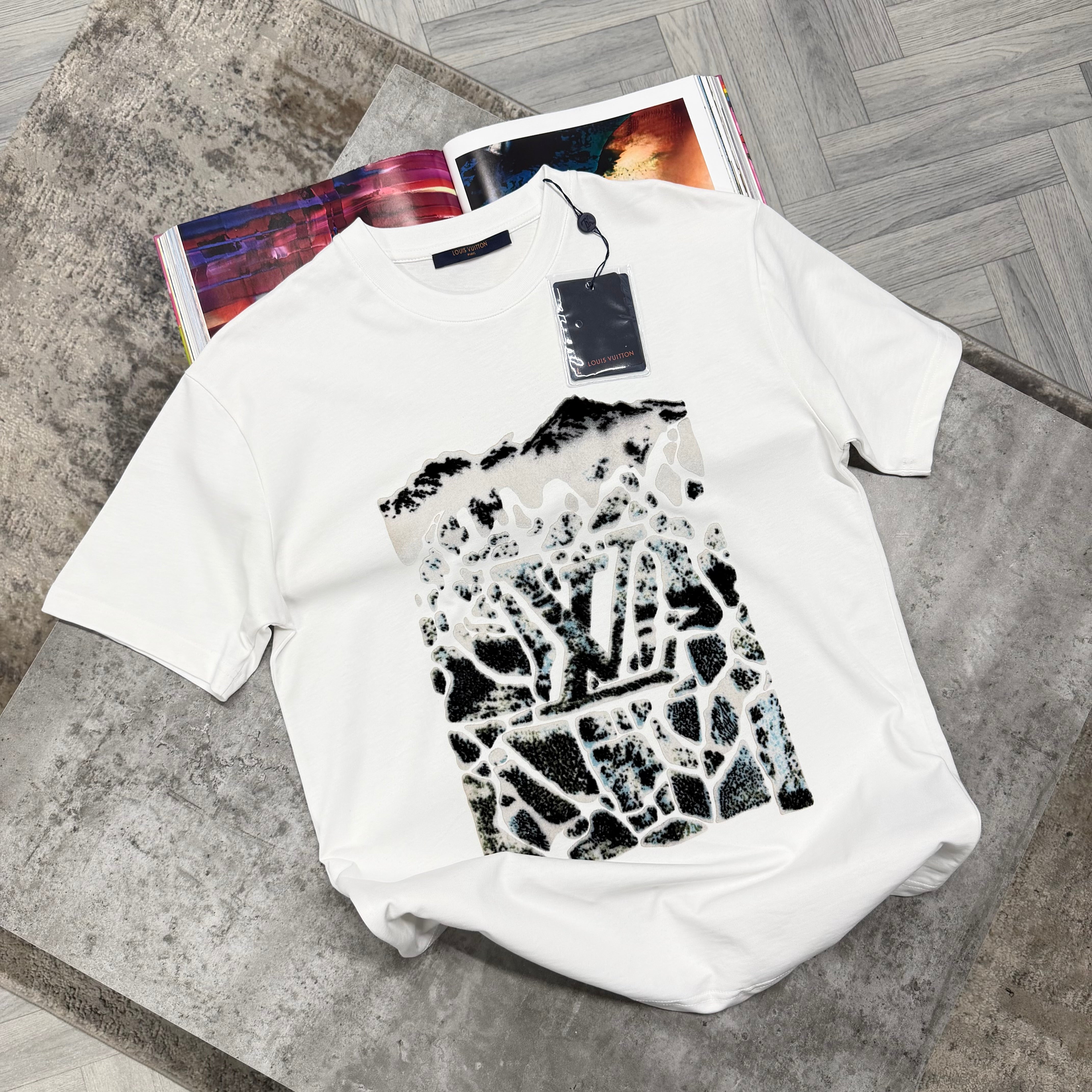 LVE T SHIRT - WHITE