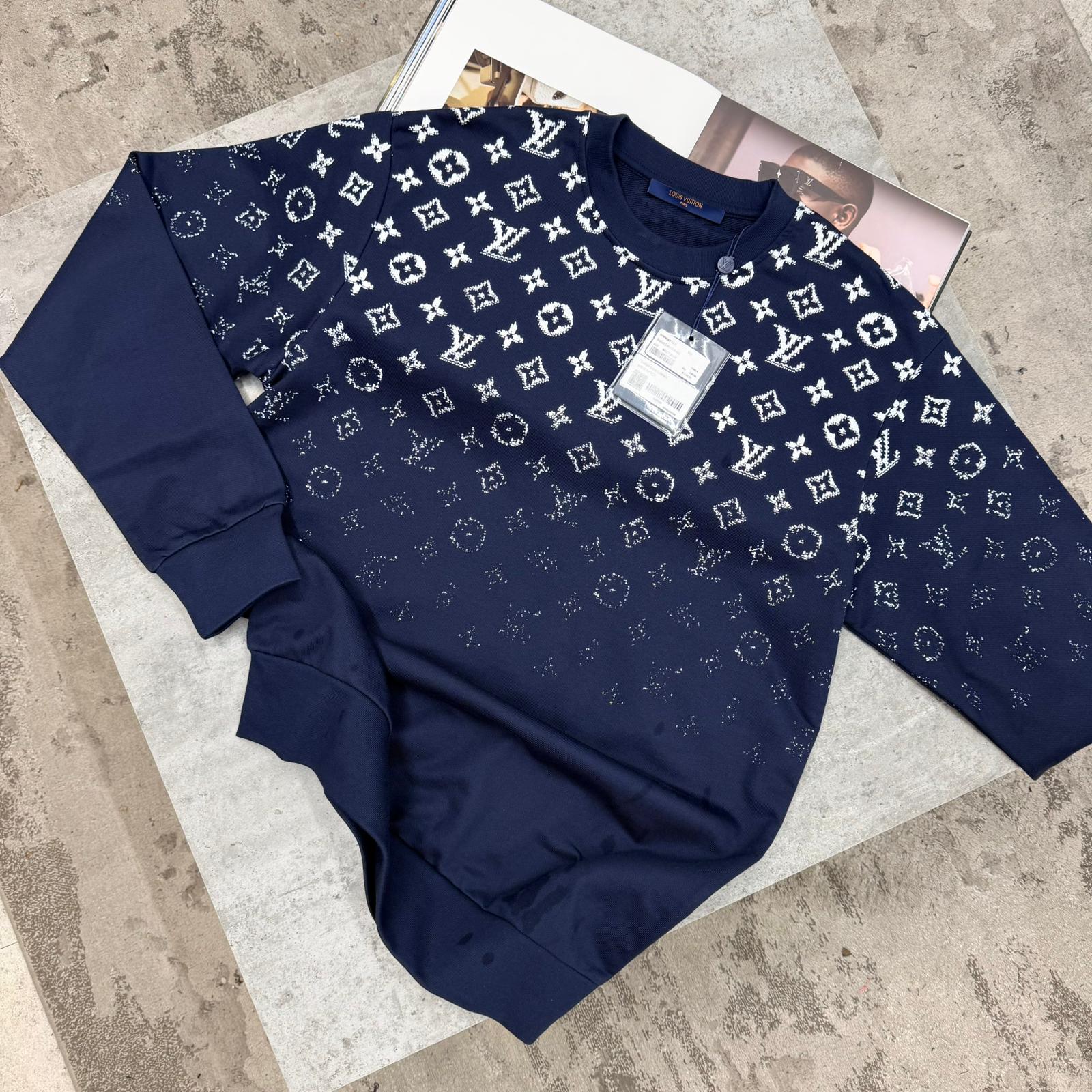 LVE - MONOGRAM JUMPER - NAVY
