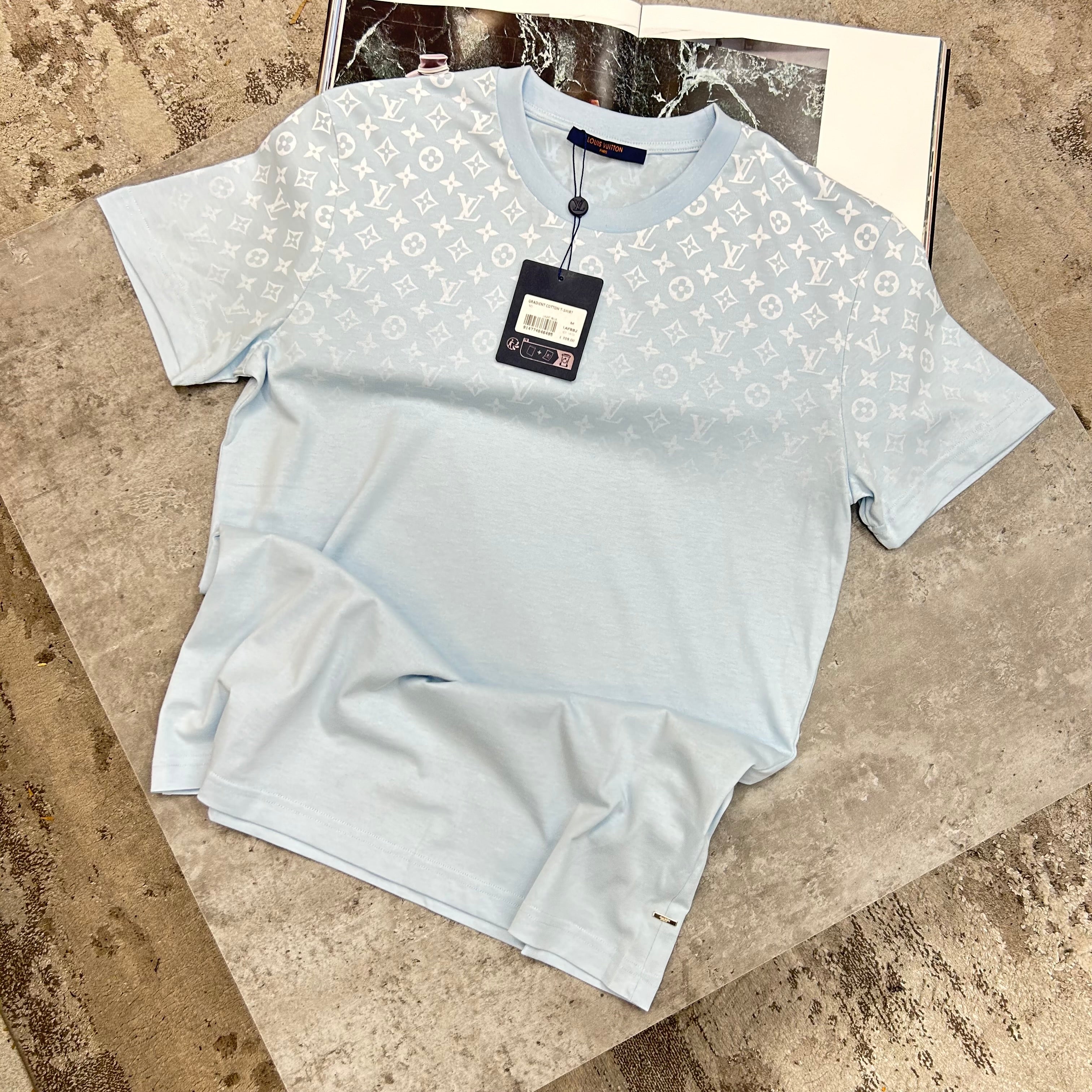 LVE - MONOGRAM T-SHIRT - SKY BLUE