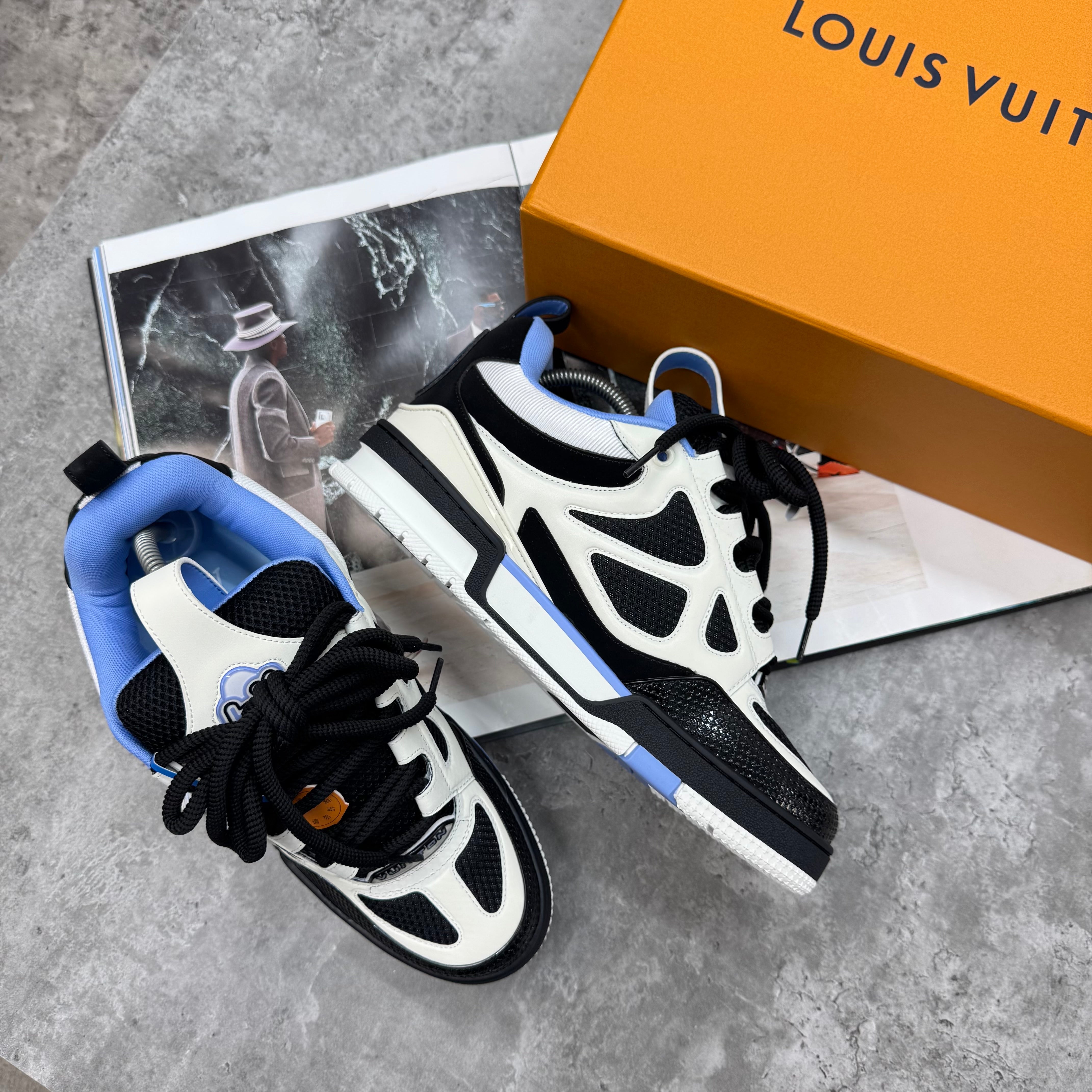 (PRE-ORDER) LVE - SKATES TRAINERS - BLACK/BLUE