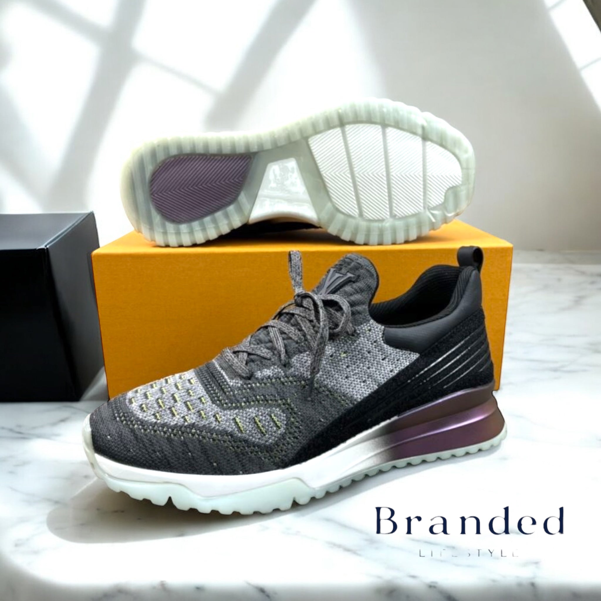 (PRE-ORDER) LVE - VNR TRAINER