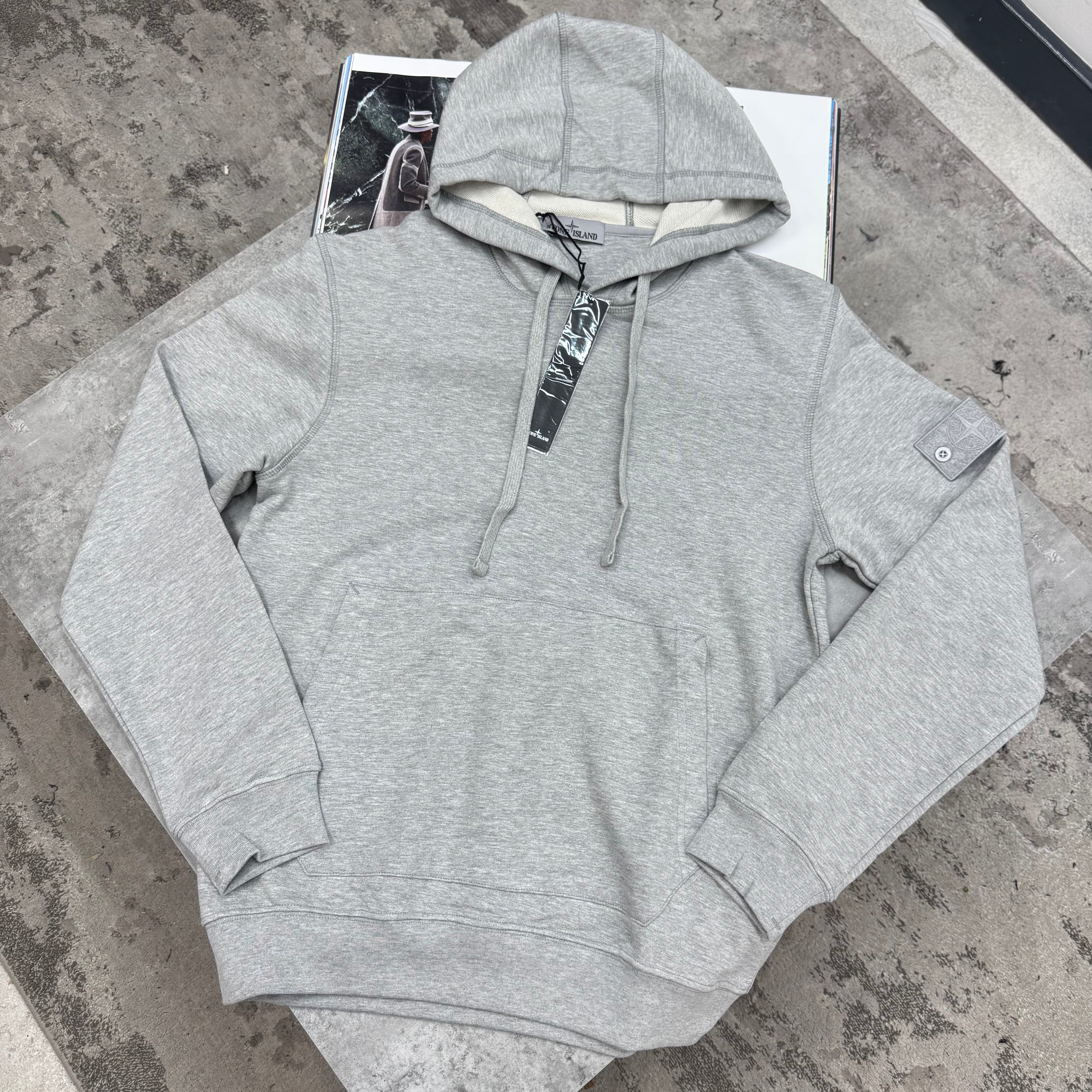 SI - GHOST BADGE HOODIE - GREY