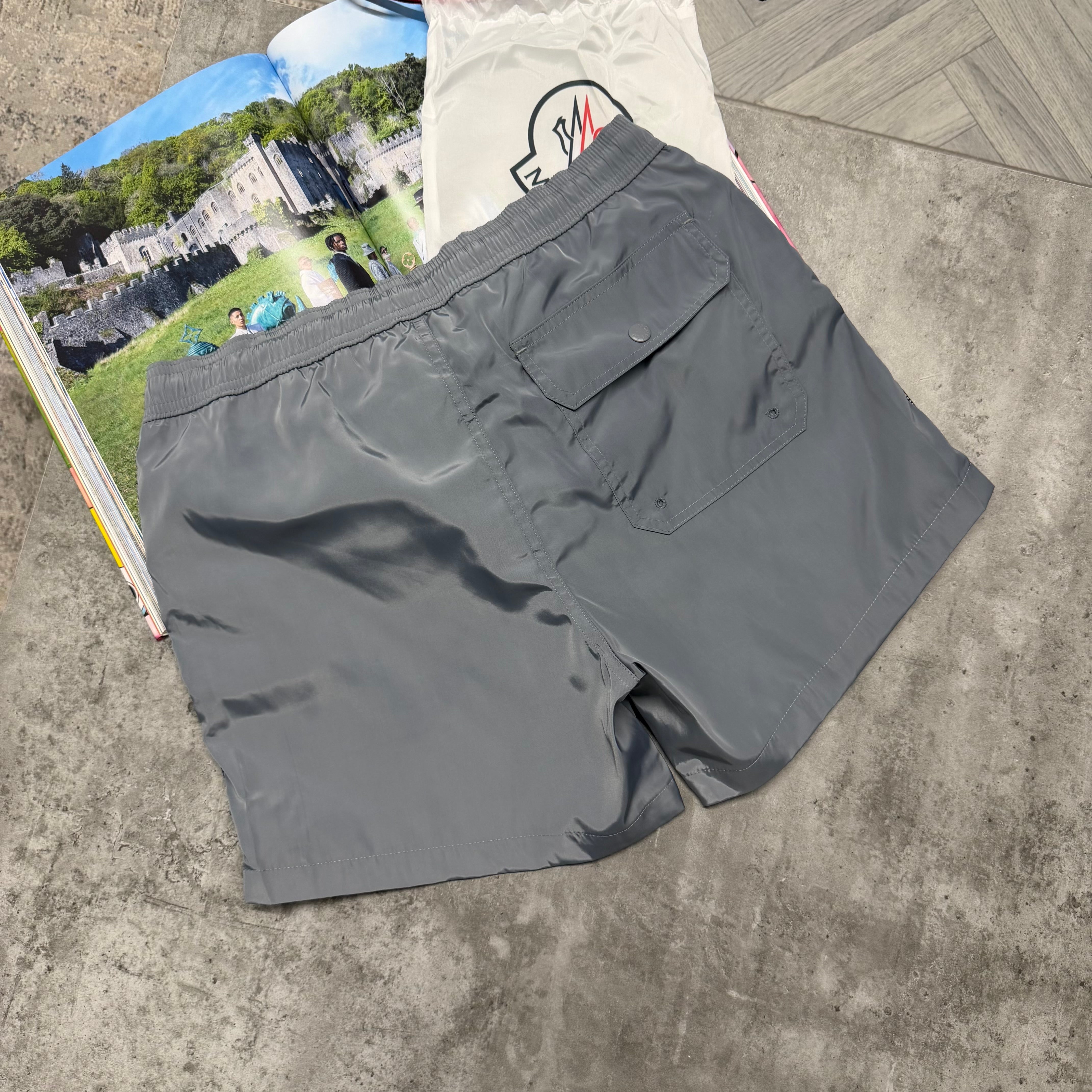 MNCLR STRIPED BAGGED SWIMS - GREY