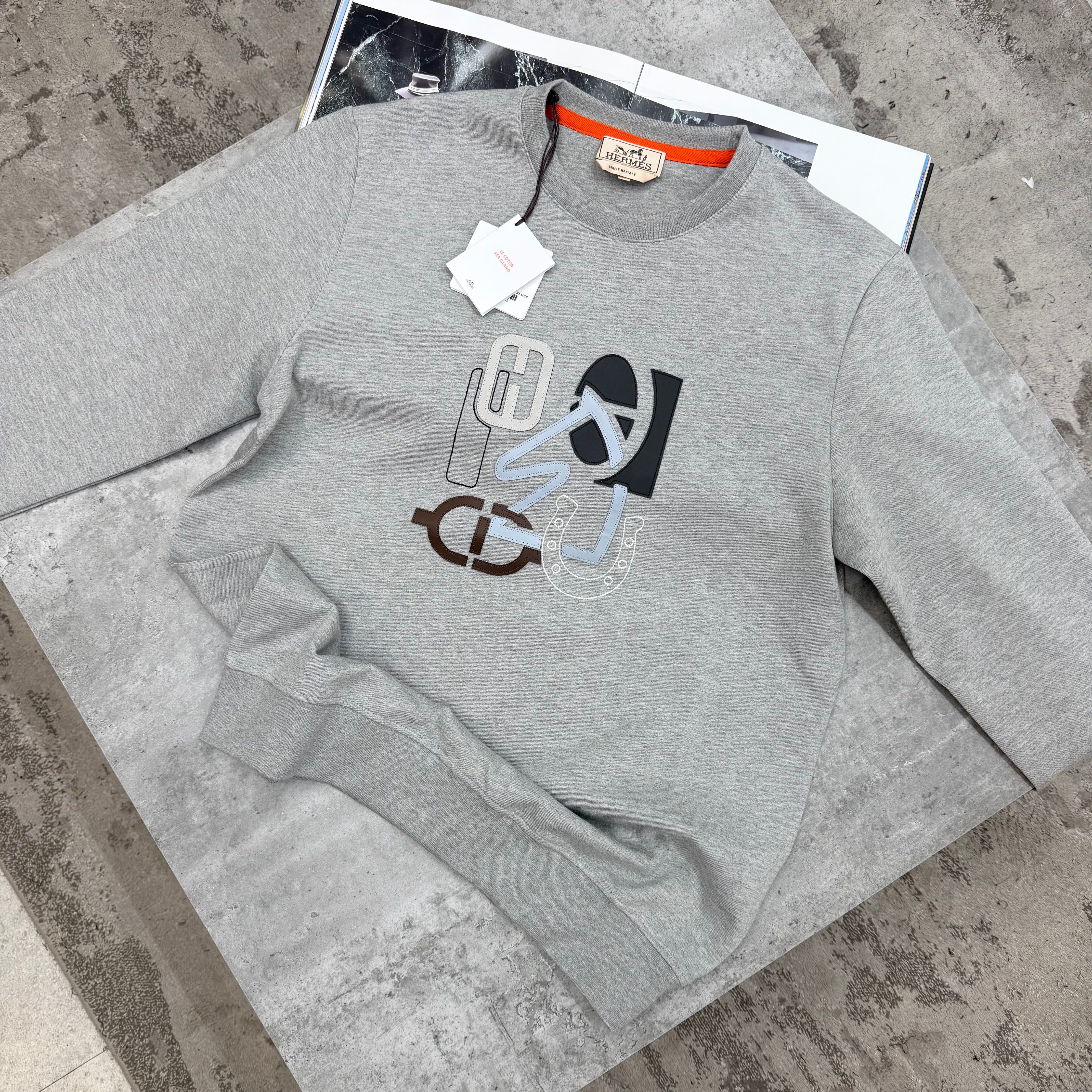 JUMPER - GREY