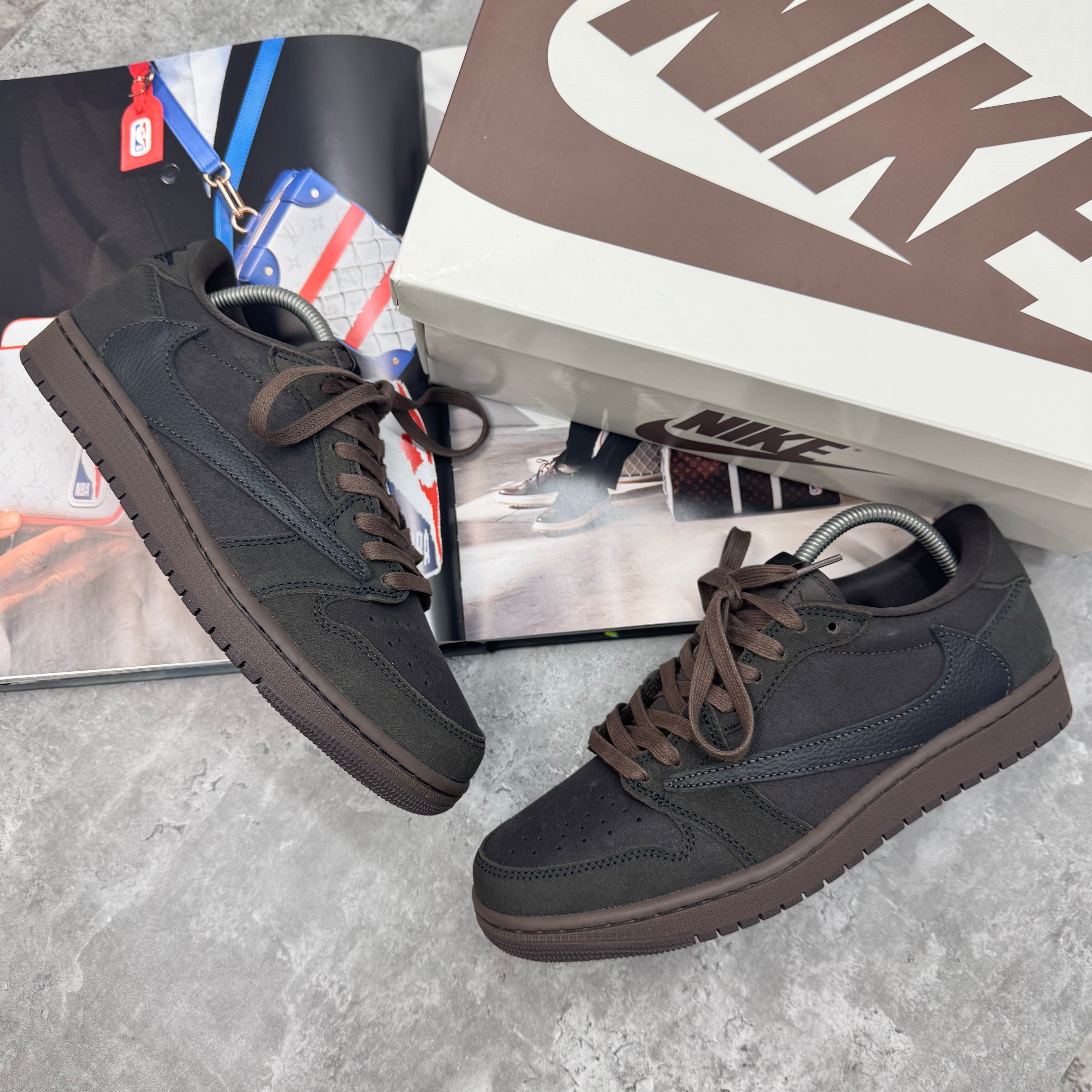 (PRE-ORDER) N X TS - AIR JORDAN 1 - CHOCOLATE