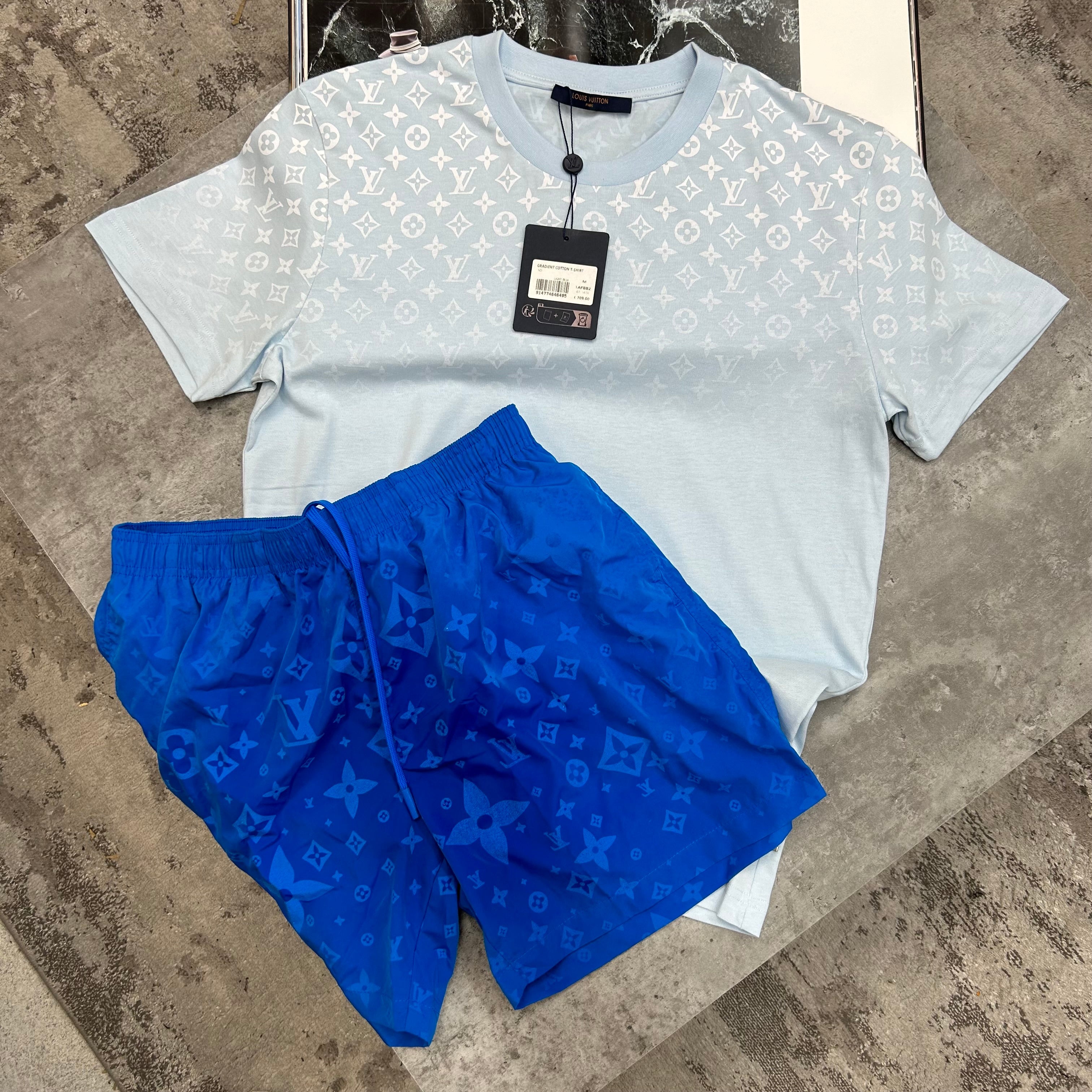 LVE - MONOGRAM T-SHIRT - SKY BLUE