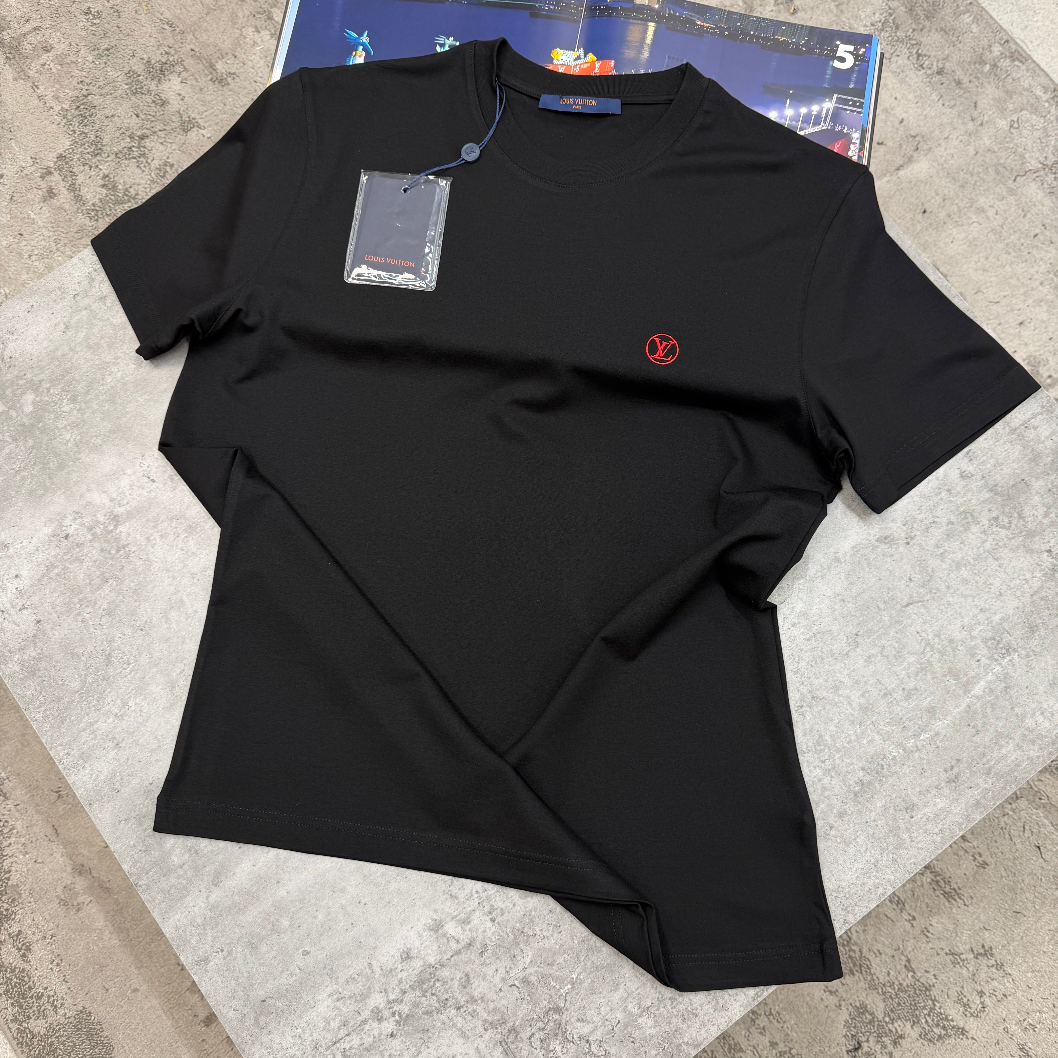 LVE - CIRCLE LOGO T-SHIRT - BLACK