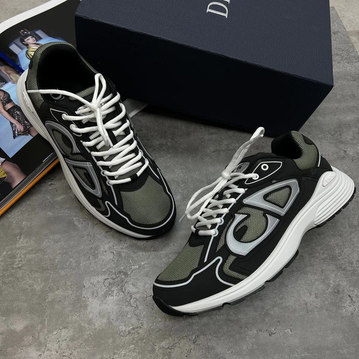 (PRE-ORDER) B30 - TRAINER - BLACK/KHAKI