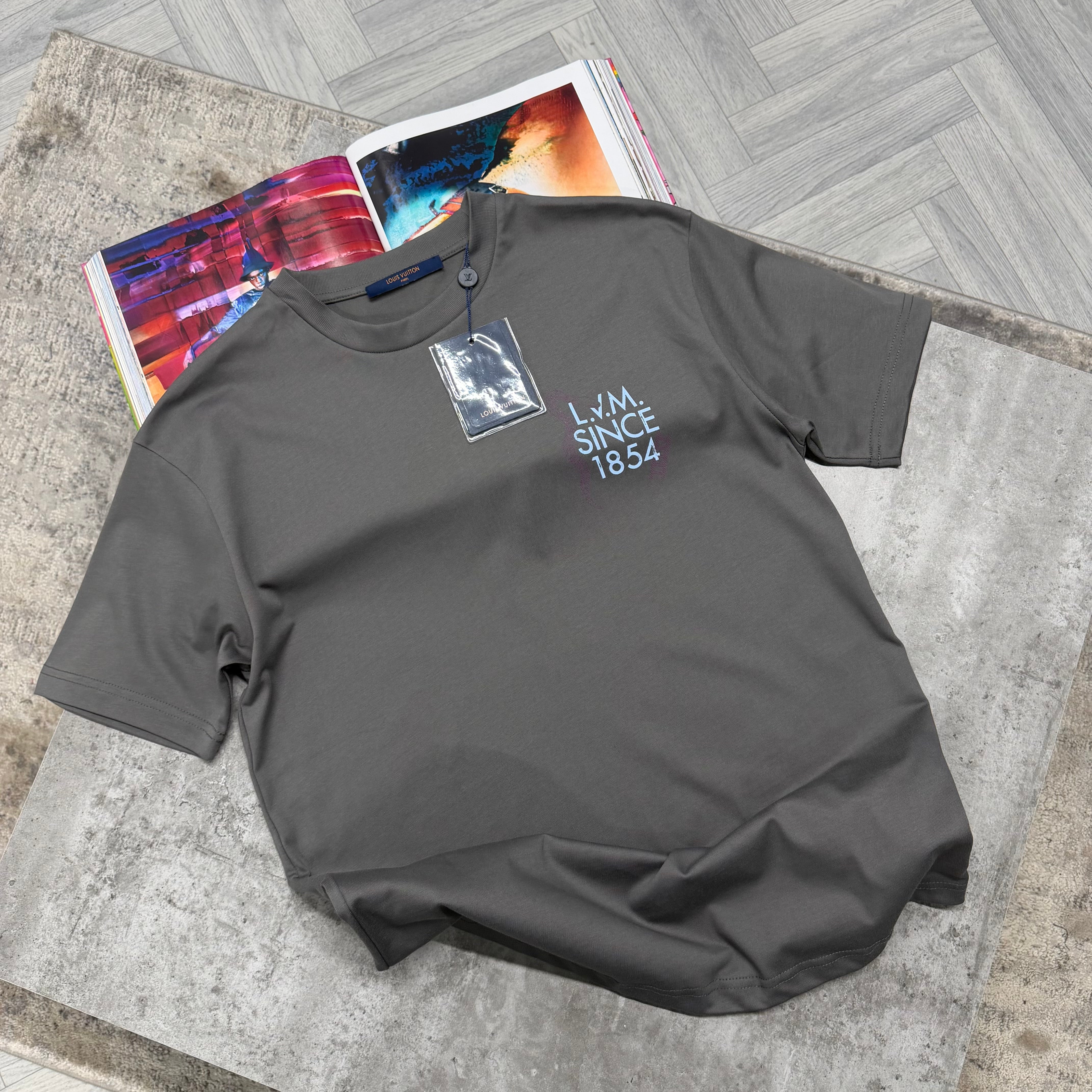 LVE 1854 T SHIRT - CHARCOAL