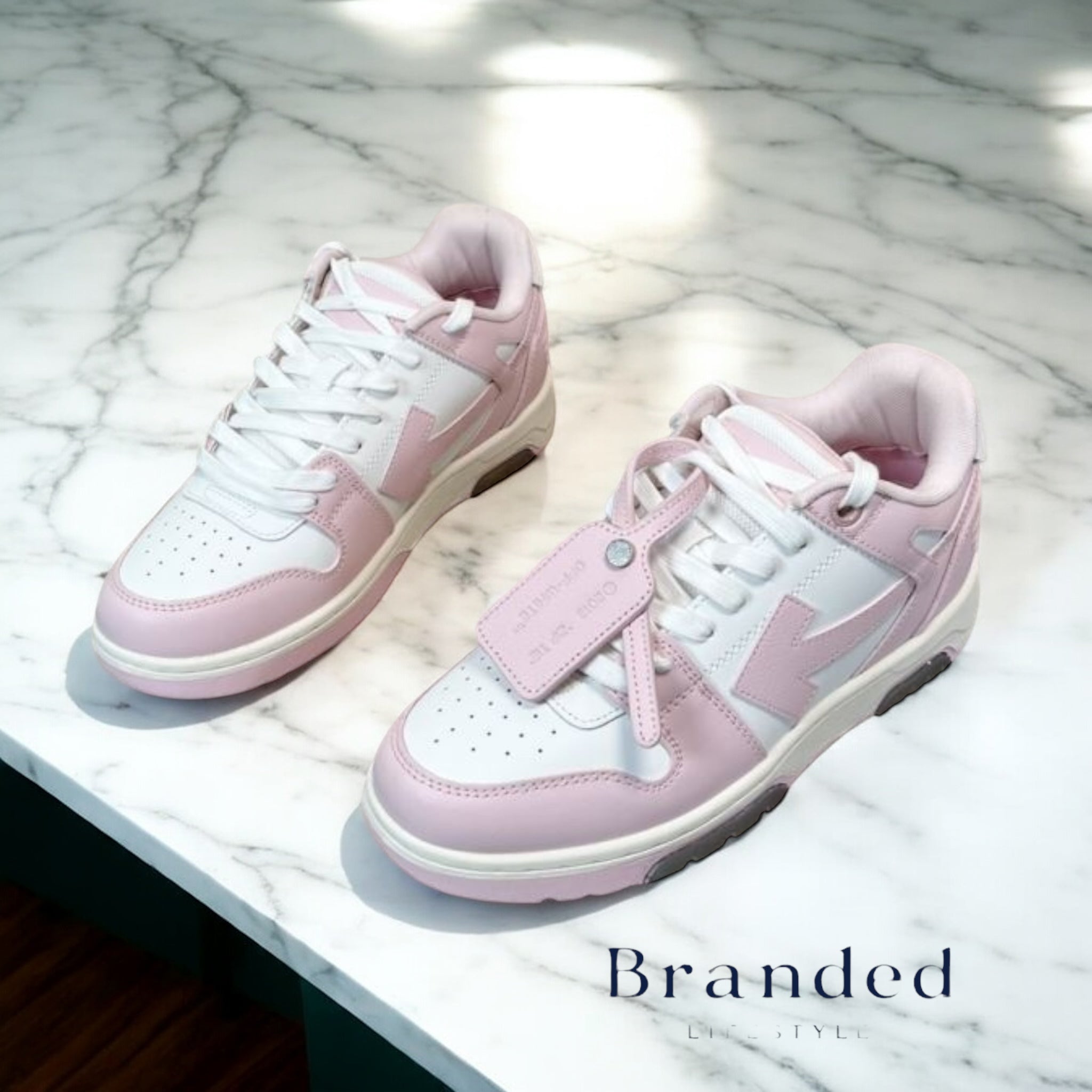 (PRE-ORDER) OW - WOMENS OUT OF OFFICE TRAINER