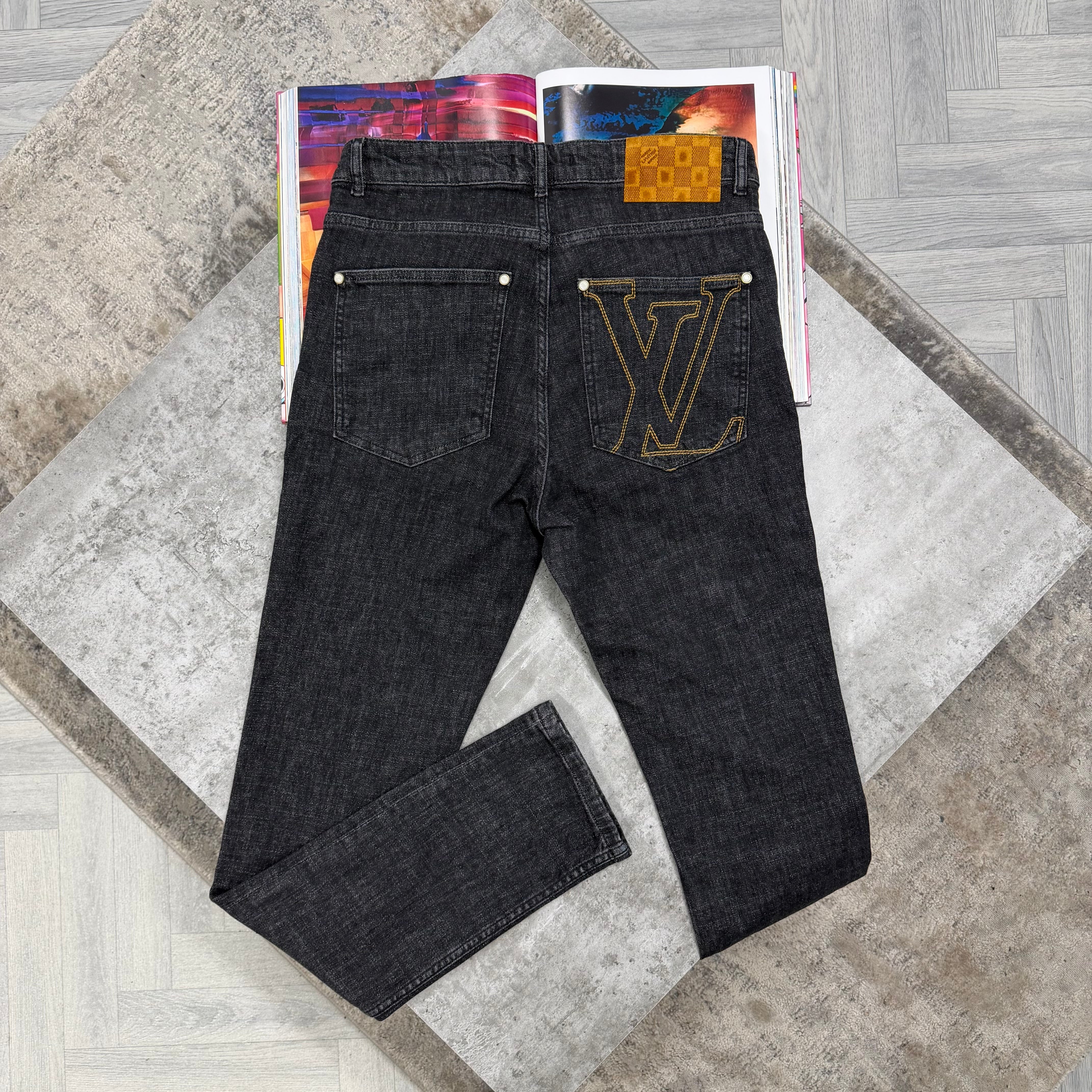 LVE JEANS - BLACK