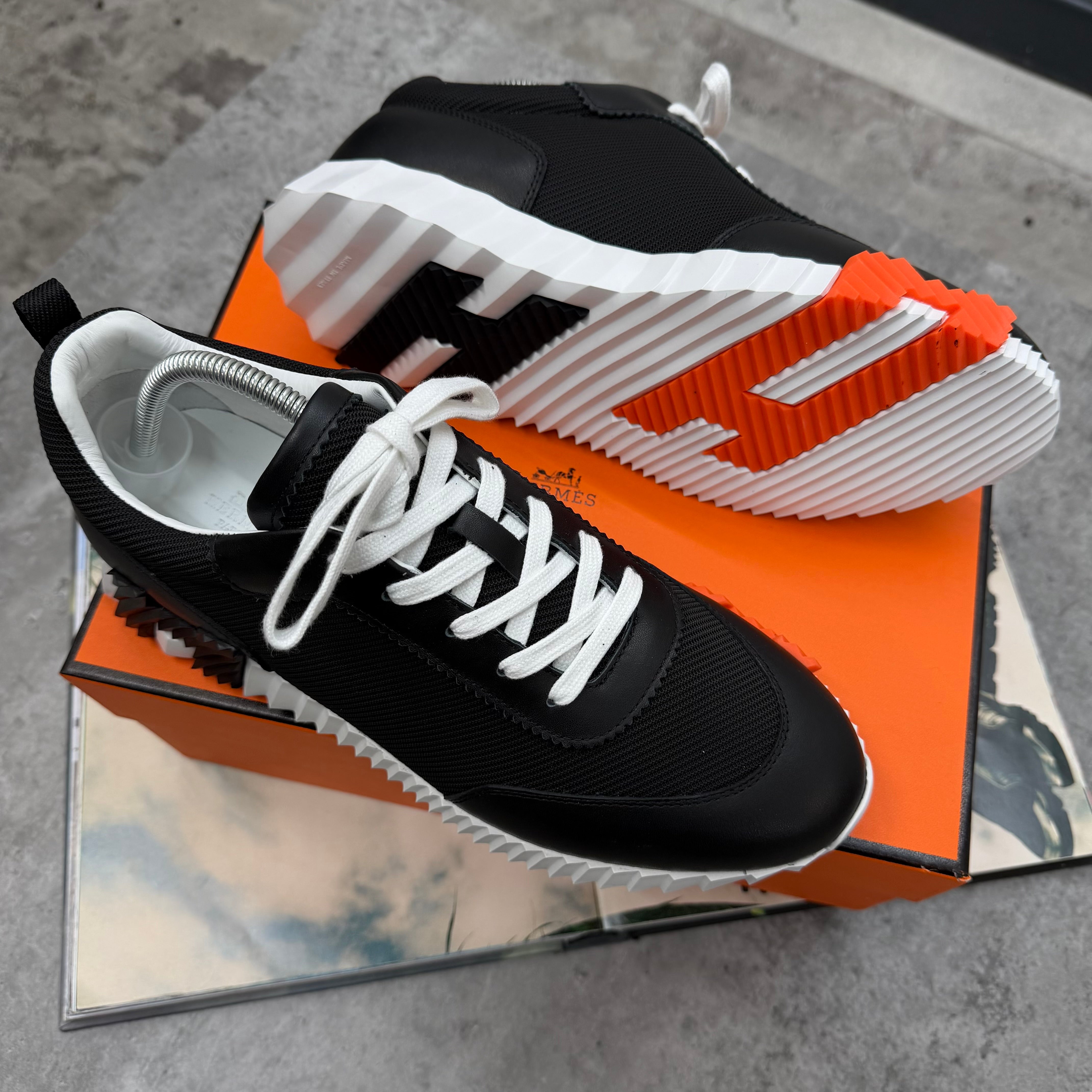 HMES - MESH TRAINERS - BLACK/WHITE