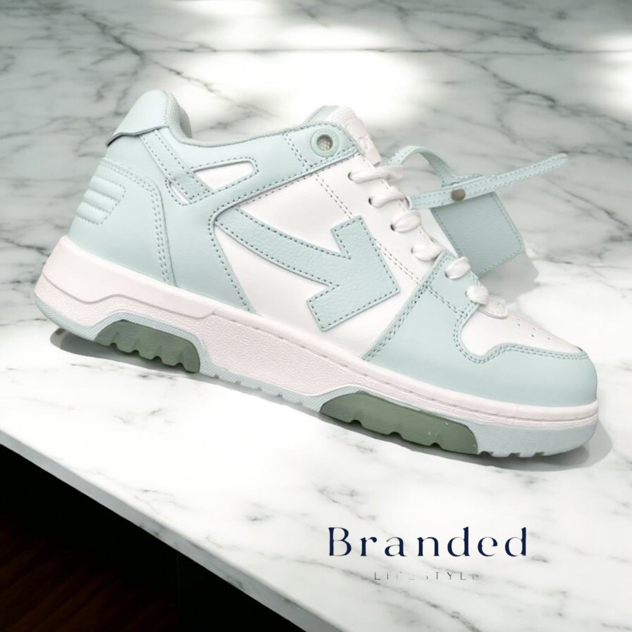 (PRE-ORDER) OW - OUT OF OFFICE TRAINER