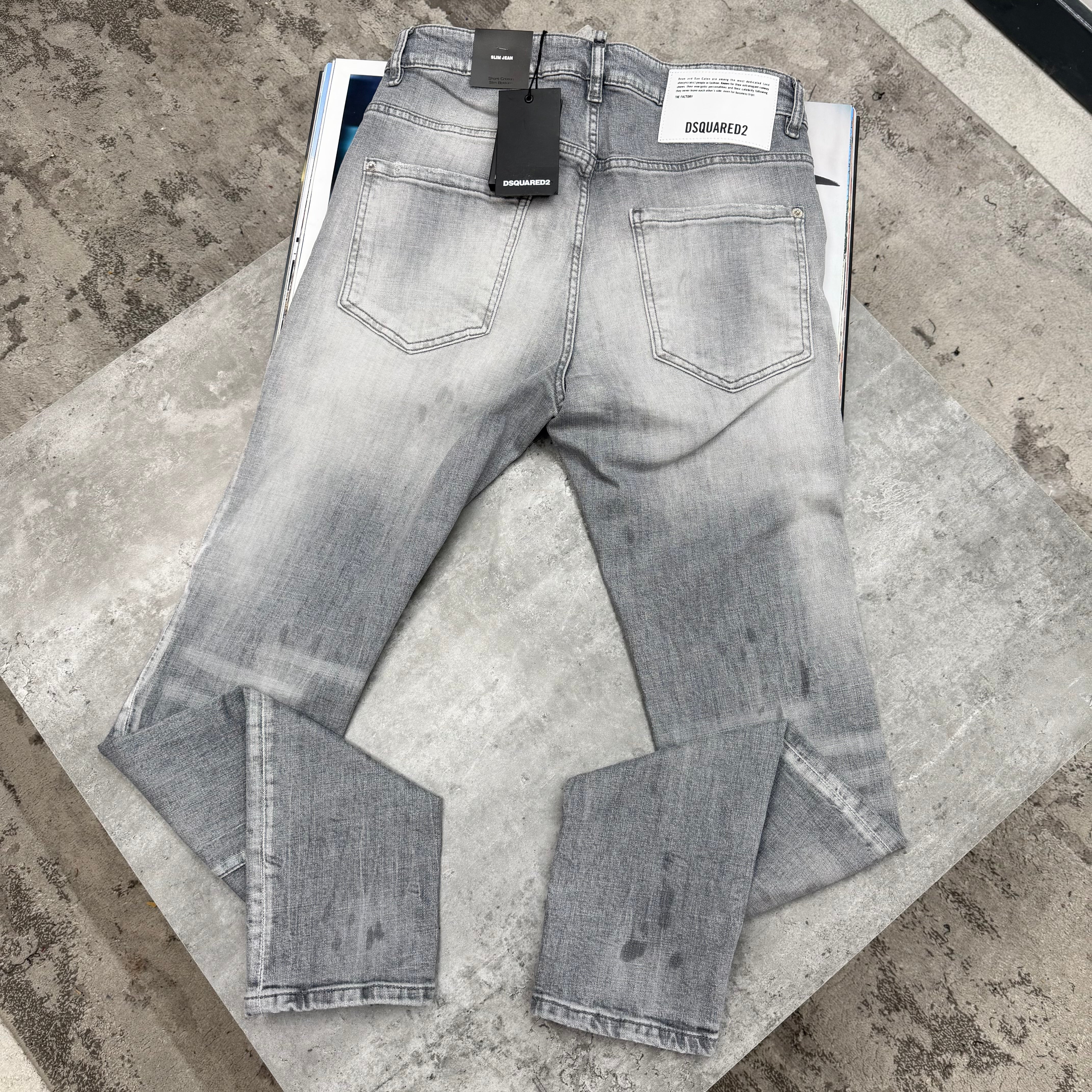 D2 - JEANS - GREY