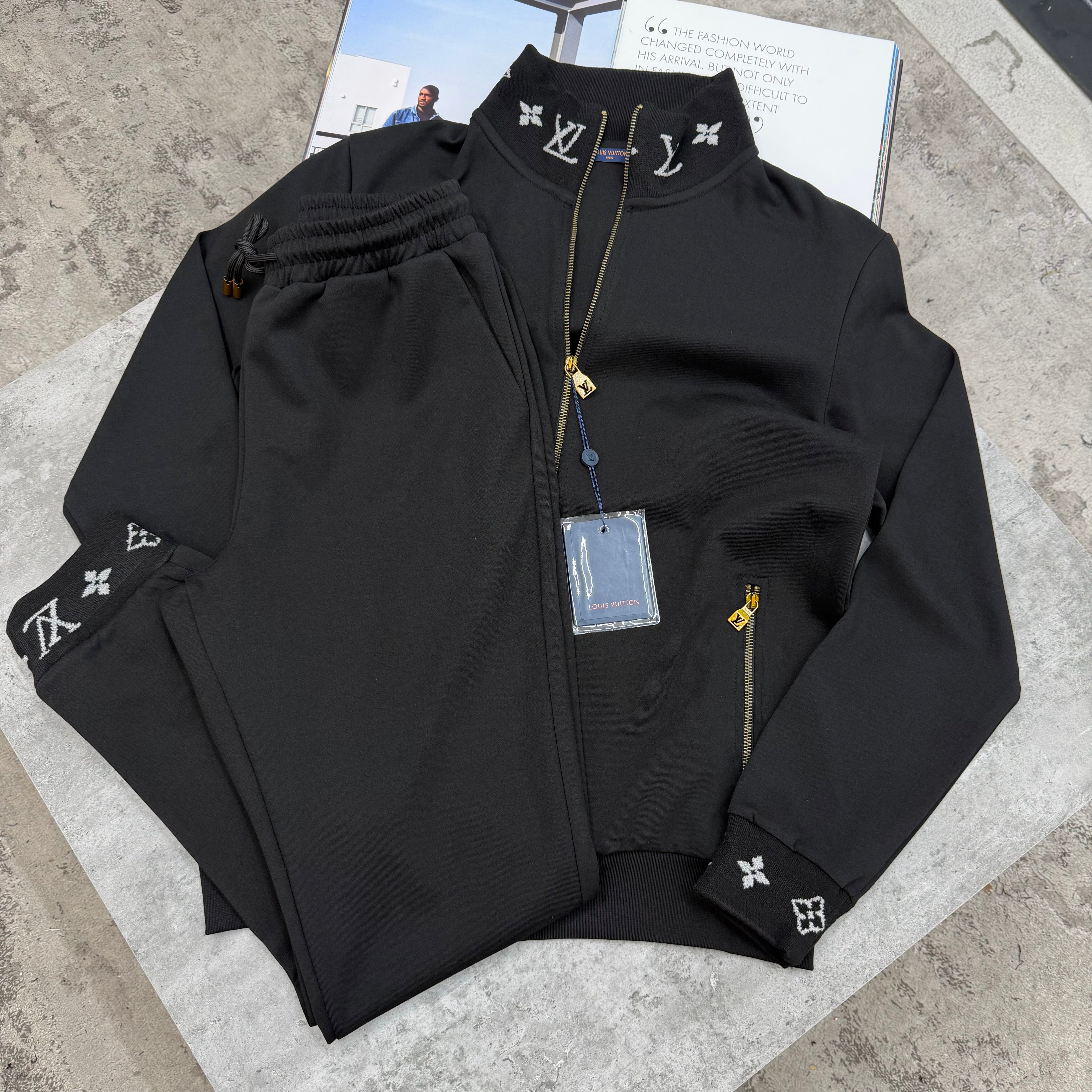LVE - TRACKSUIT - BLACK