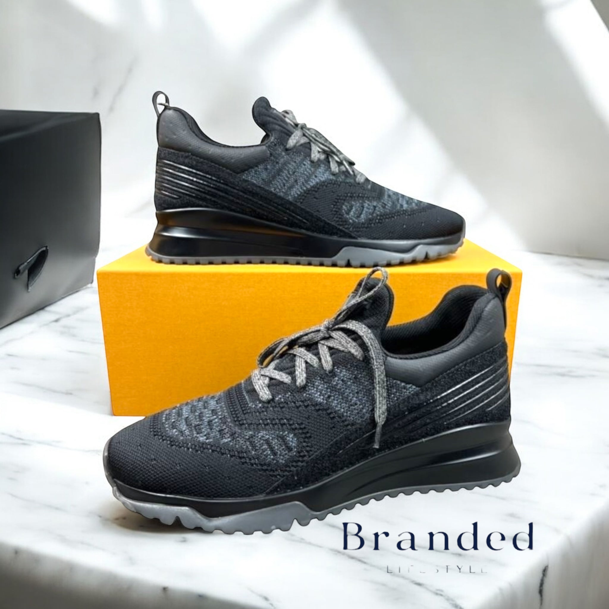 (PRE-ORDER) LVE - VNR TRAINER