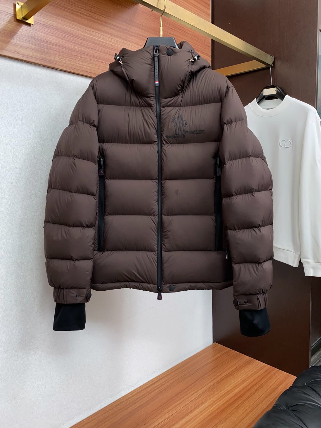 MNCLR PUFFER COAT BIG LOGO BROWN - (PRE ORDER)