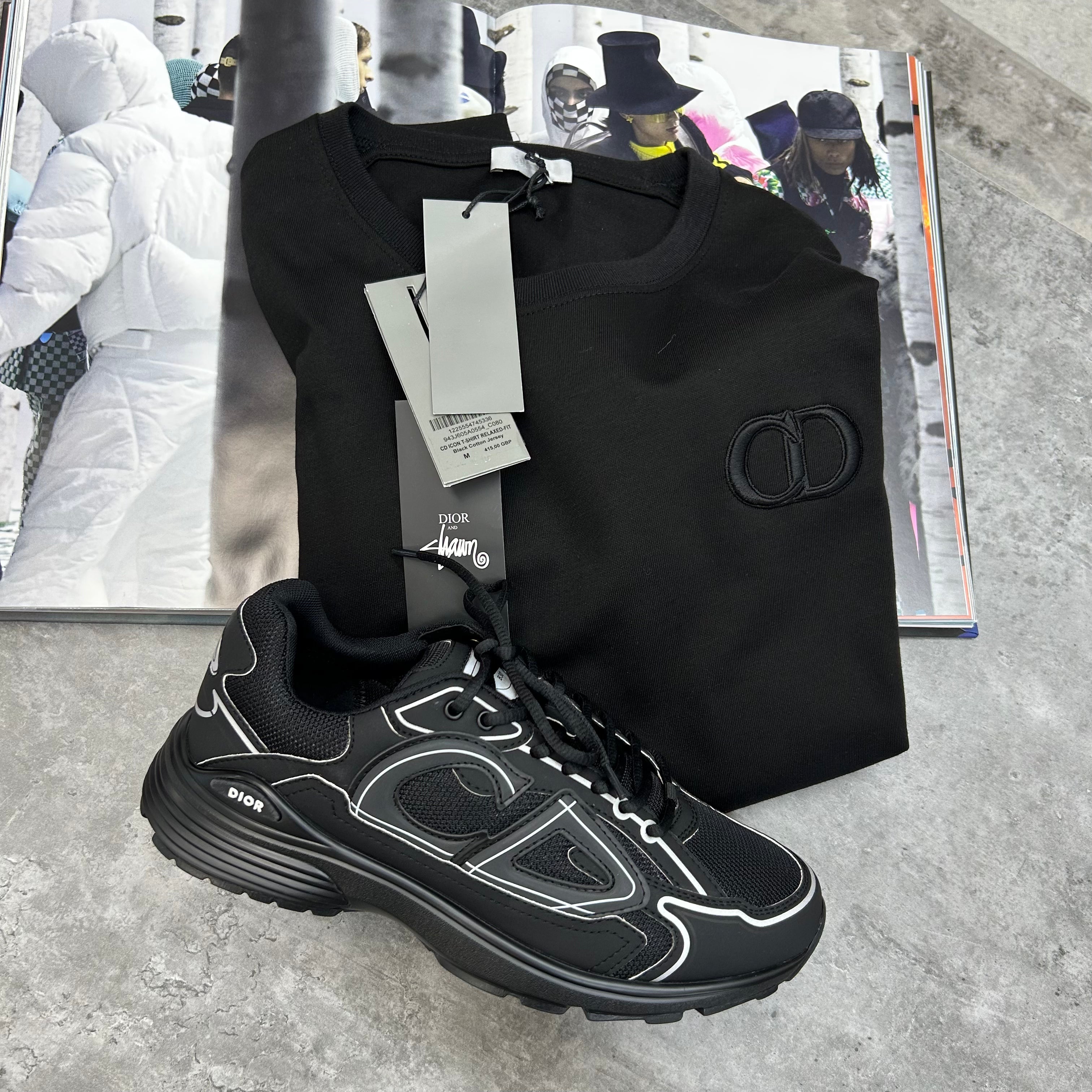 CD - T-SHIRT - BLACK