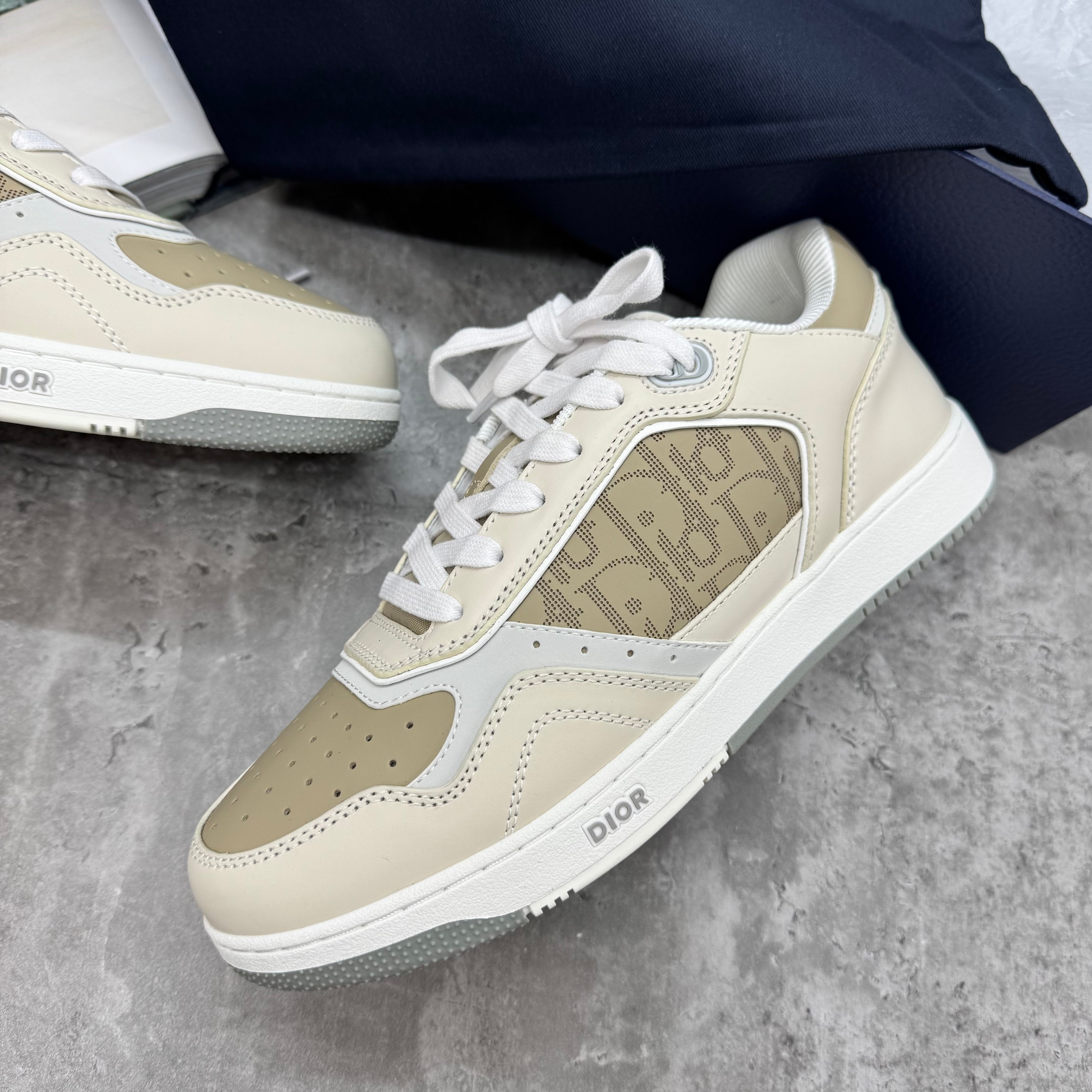 B27 - TRAINERS - BEIGE