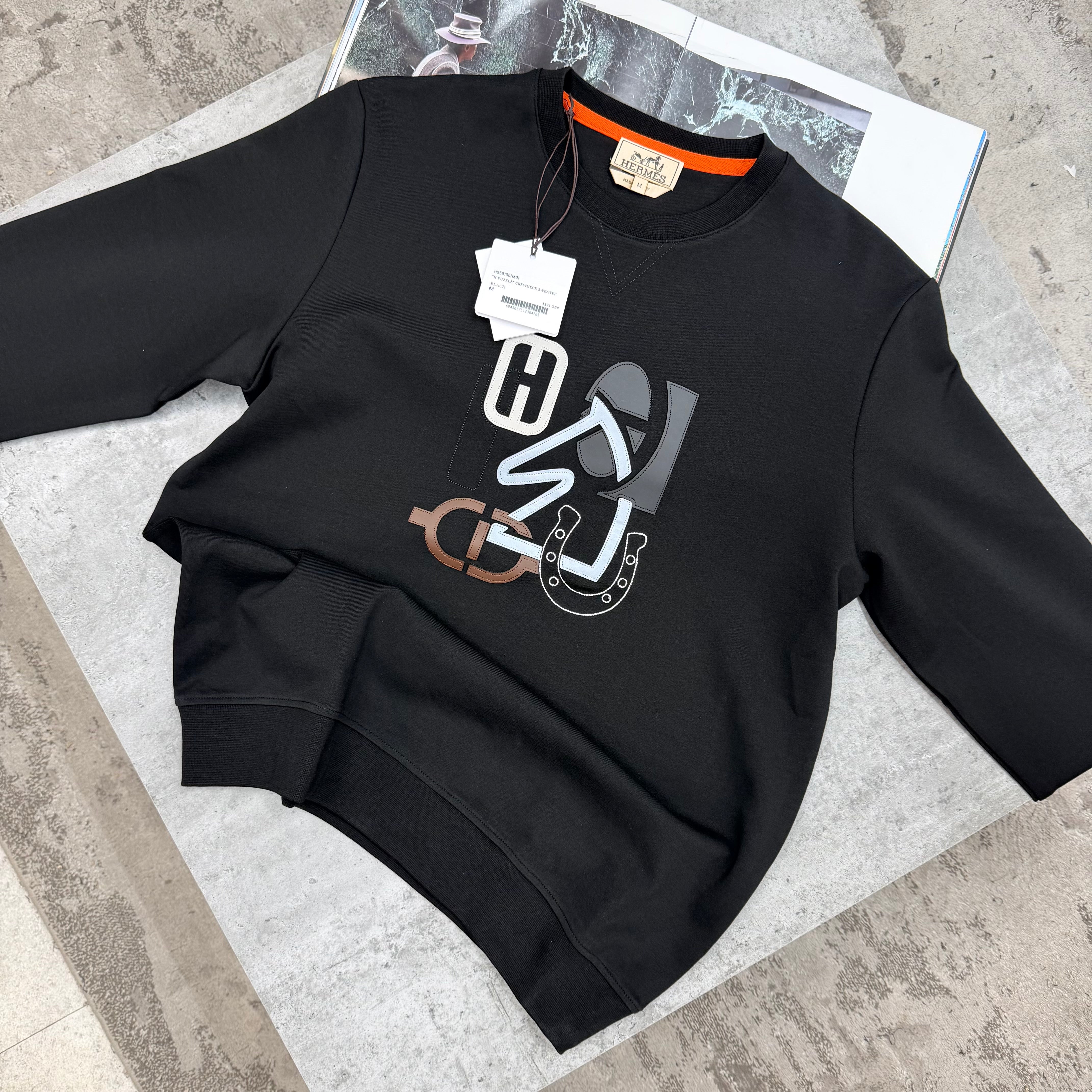JUMPER - BLACK