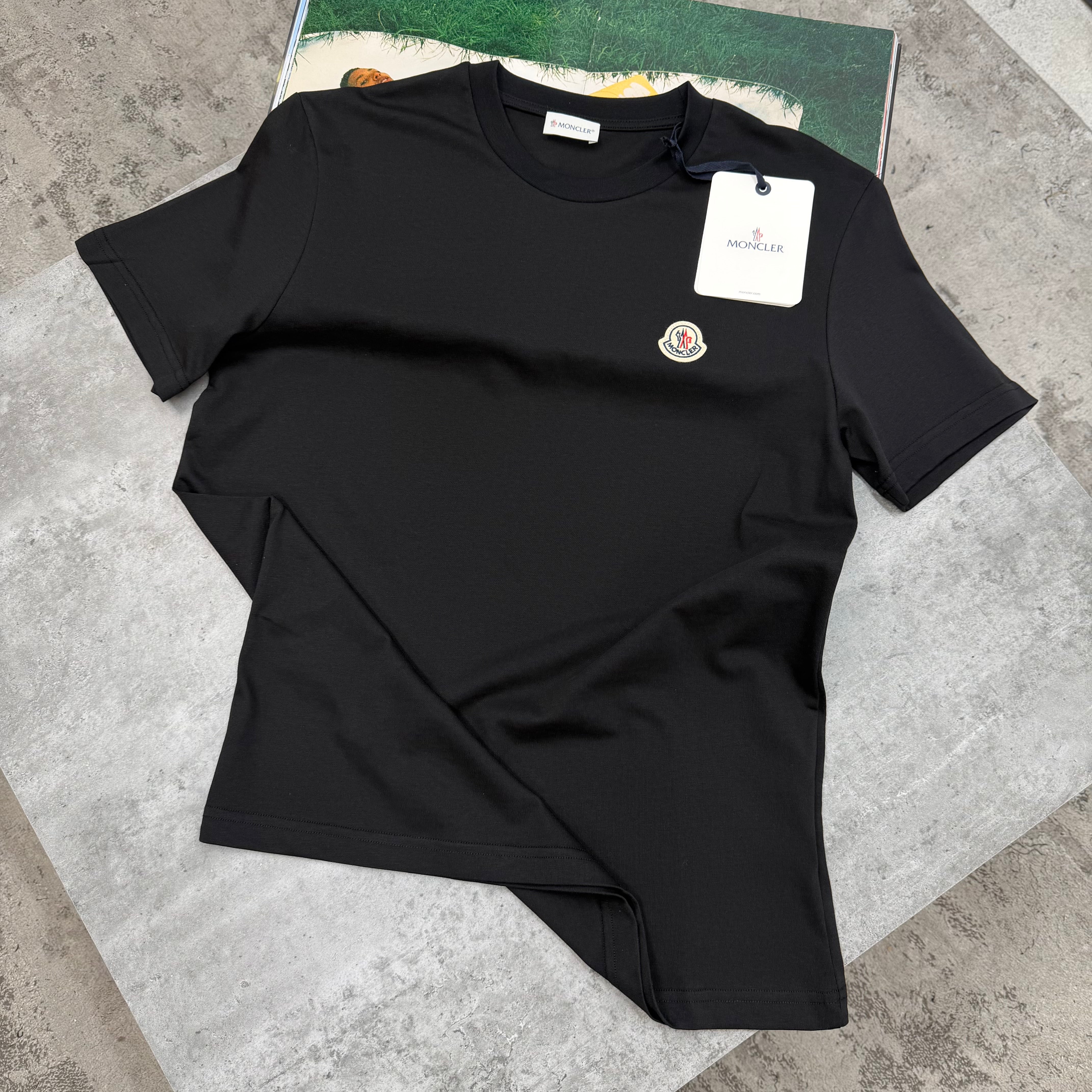 PLAIN LOGO T-SHIRT - BLACK