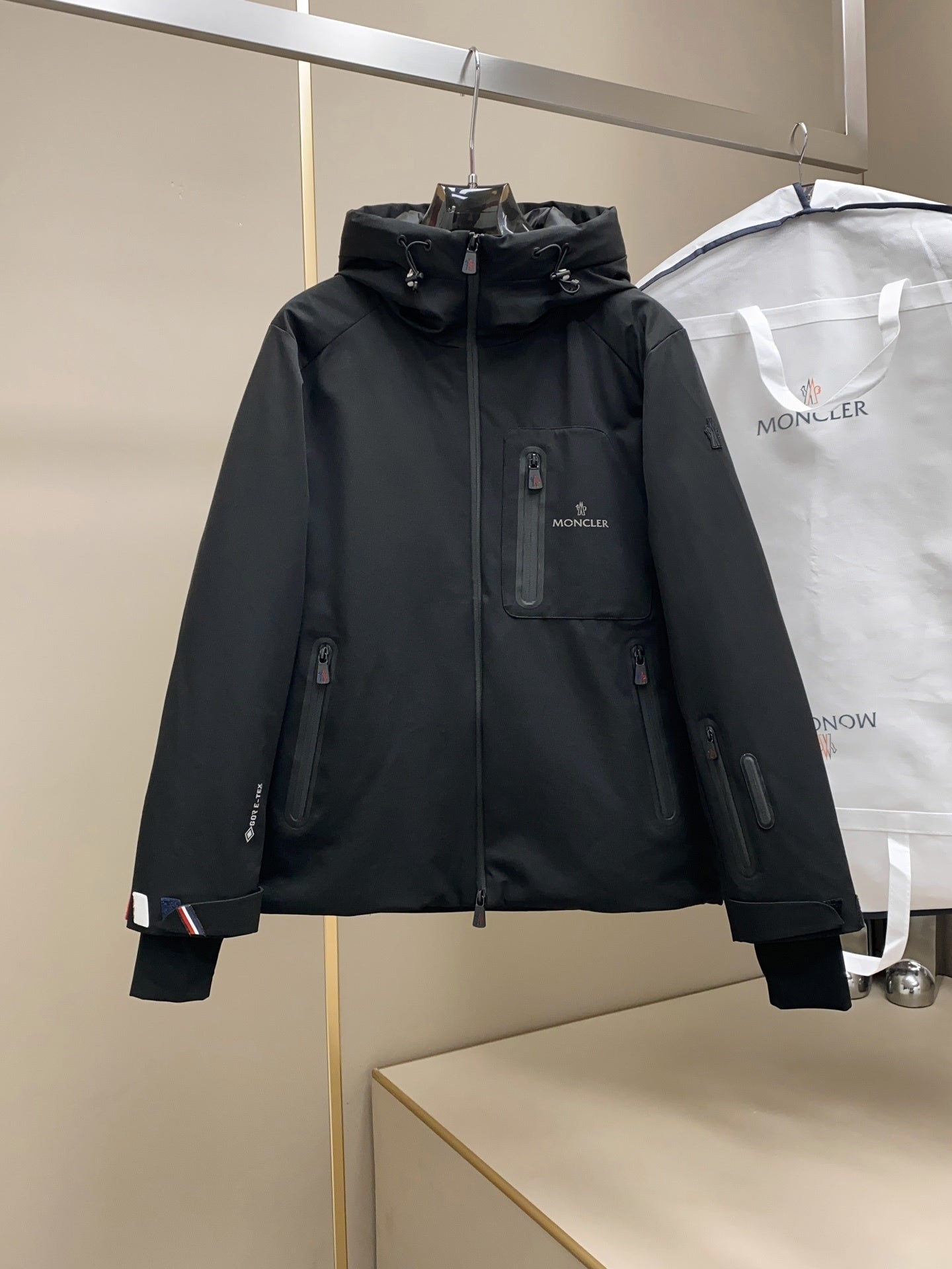 (PRE-ORDER) MNCLR - GRENOBLE COAT - BLACK