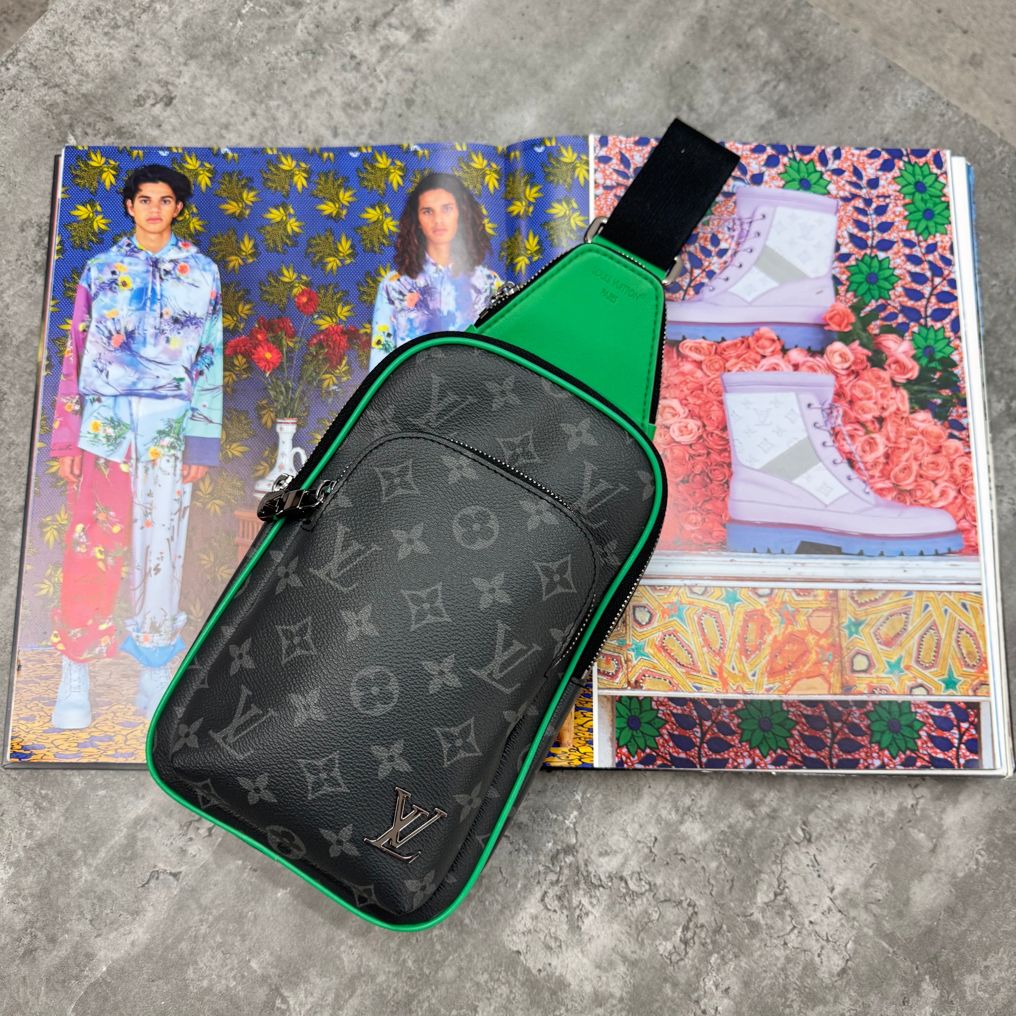 (PRE ORDER) LVE - CROSSBODY BAG - BLACK/GREEN