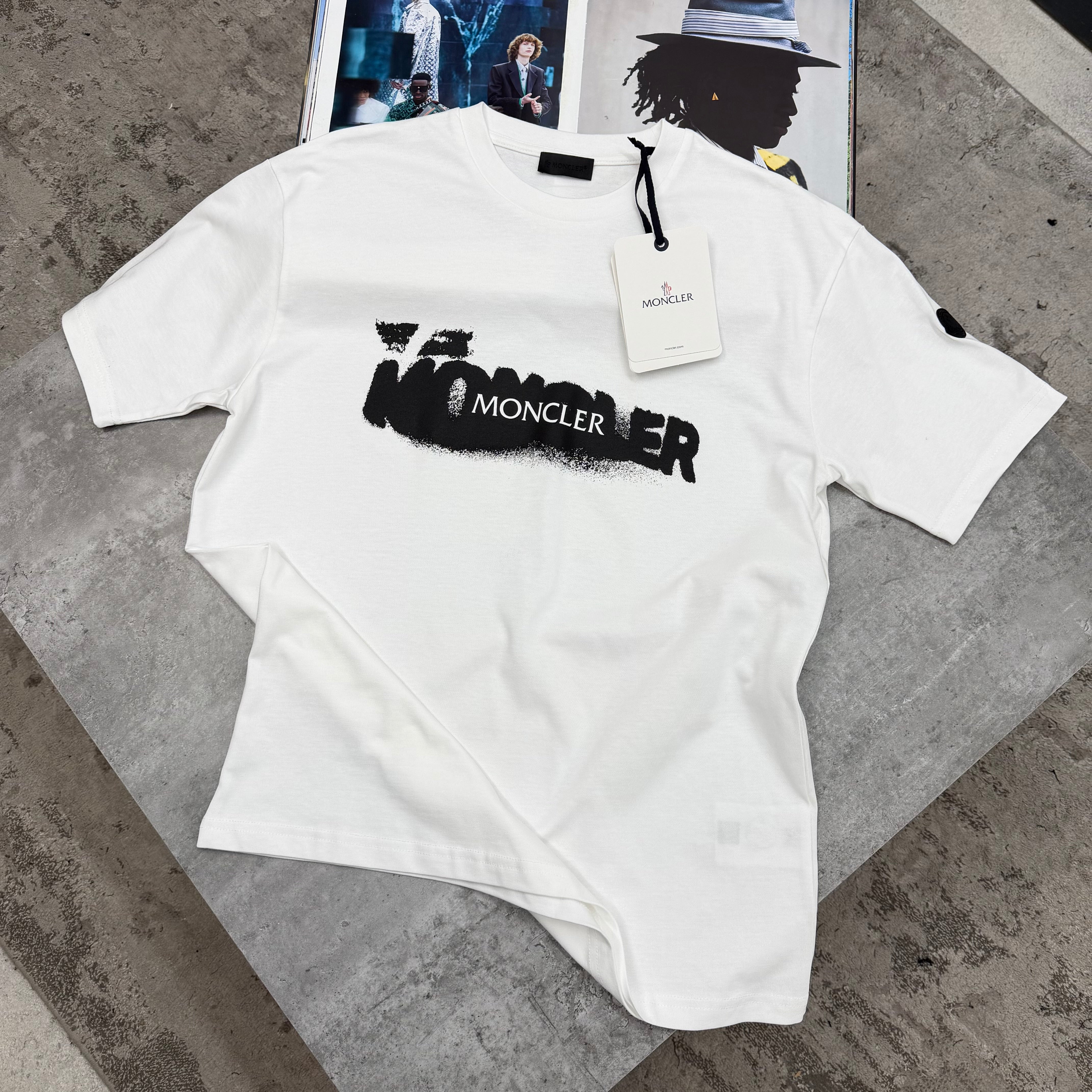 SPRAY LOGO T-SHIRT - WHITE