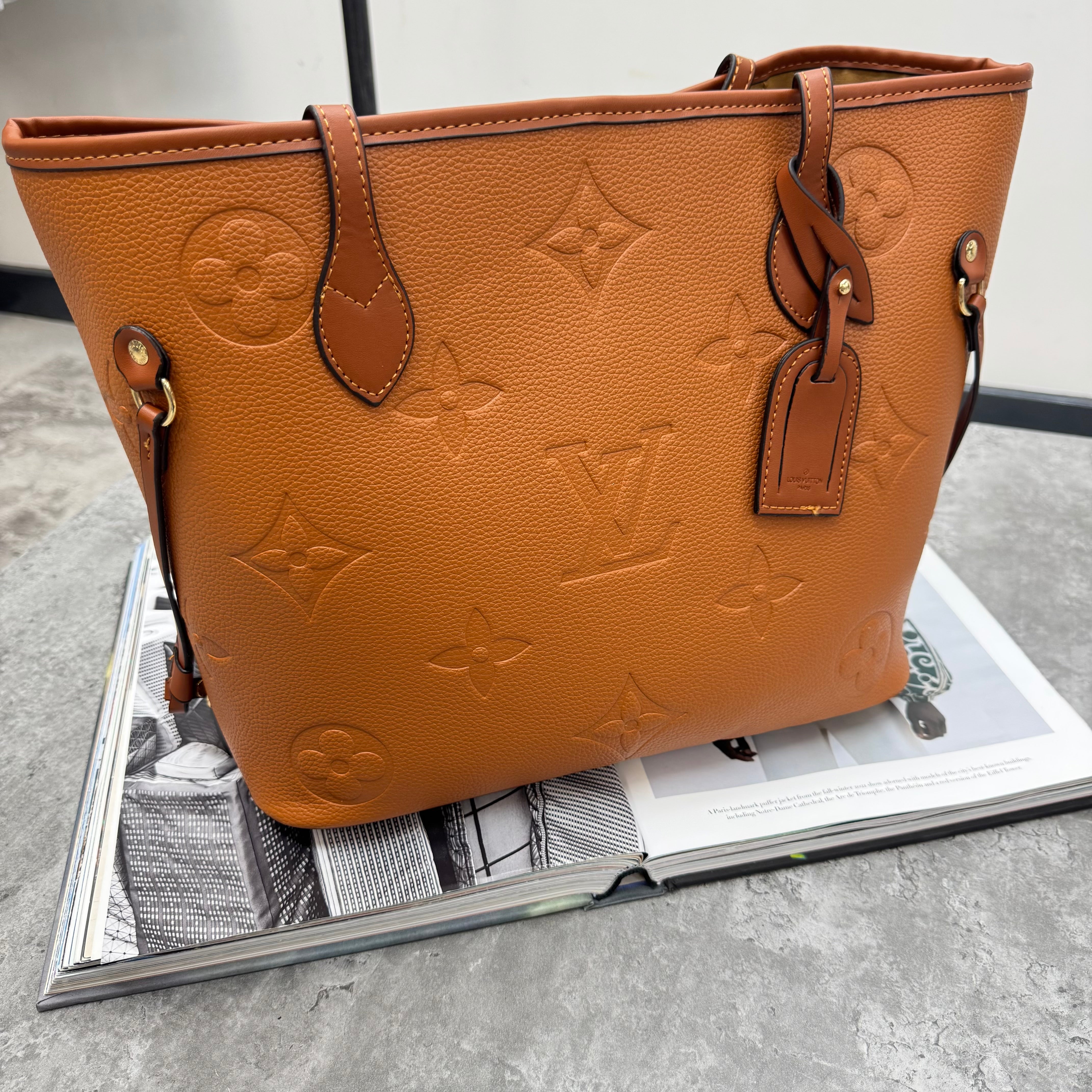 LVE - NEVERFULL TOTE BAG LARGE MONO - BROWN