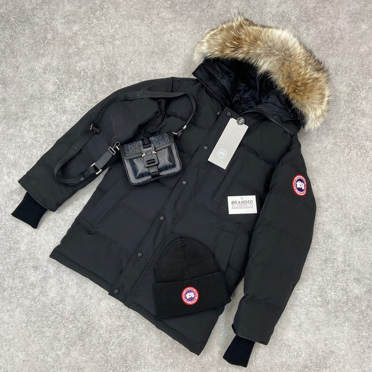 (PRE-ORDER) CANADA GOOSE - CARSON BLACK COAT - DETACHABLE FUR