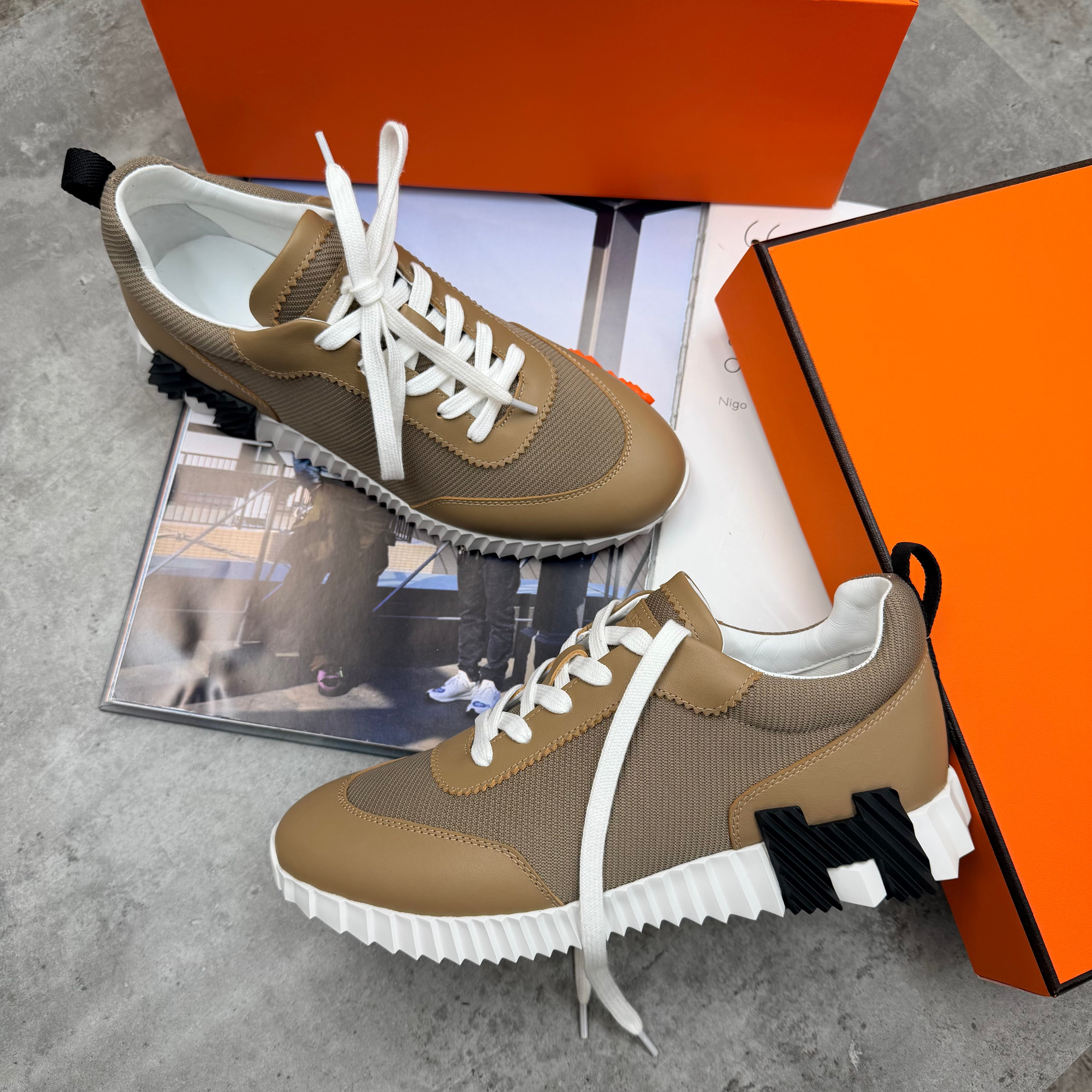 HMES - TRAINERS - CAMEL