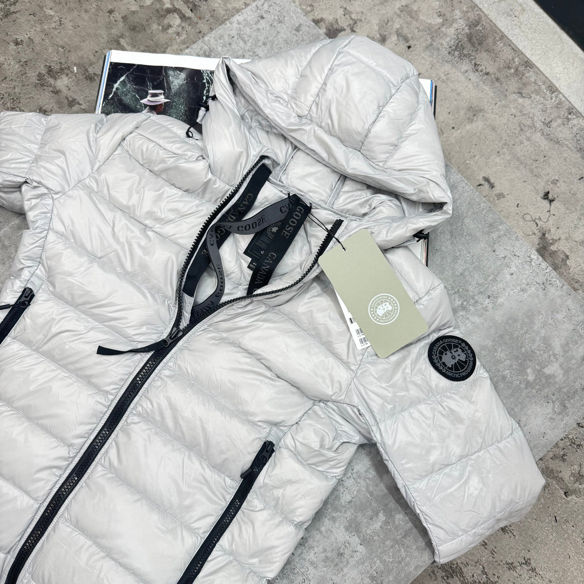 (PRE-ORDER) CG - BLACK BADGE COAT - LIGHT GREY